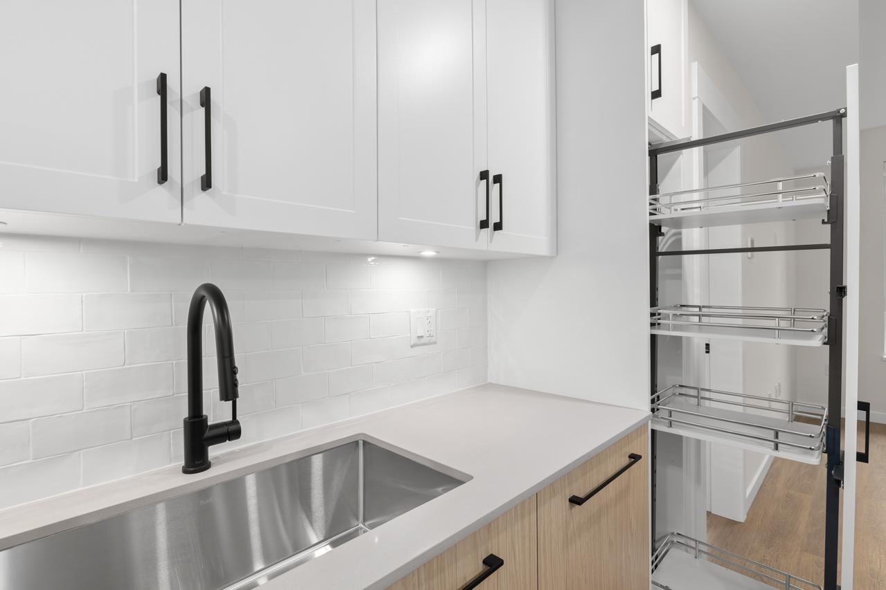 207 27249 ALDERGROVE TOWN CENTRE DRIVE