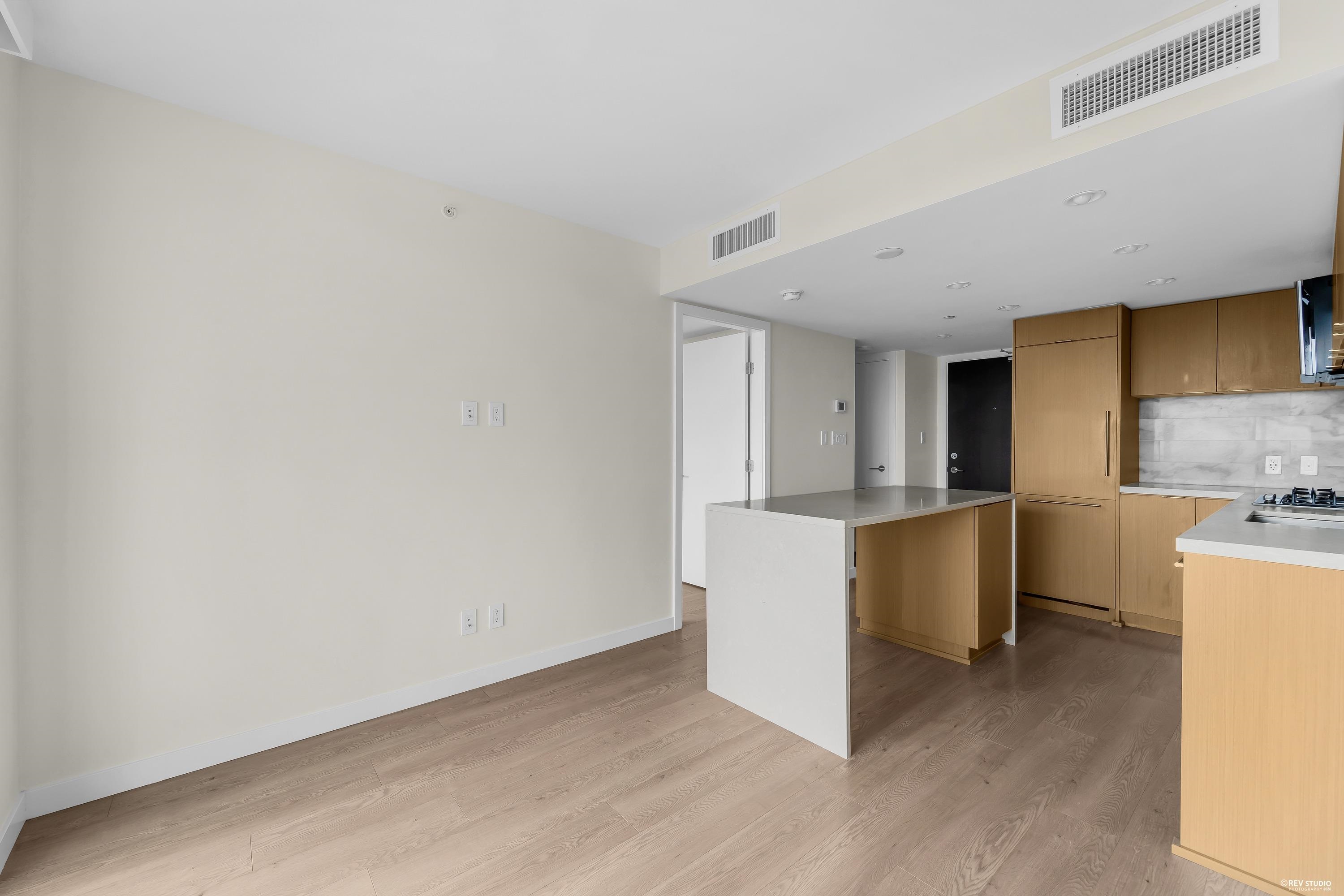 2405 8189 CAMBIE STREET