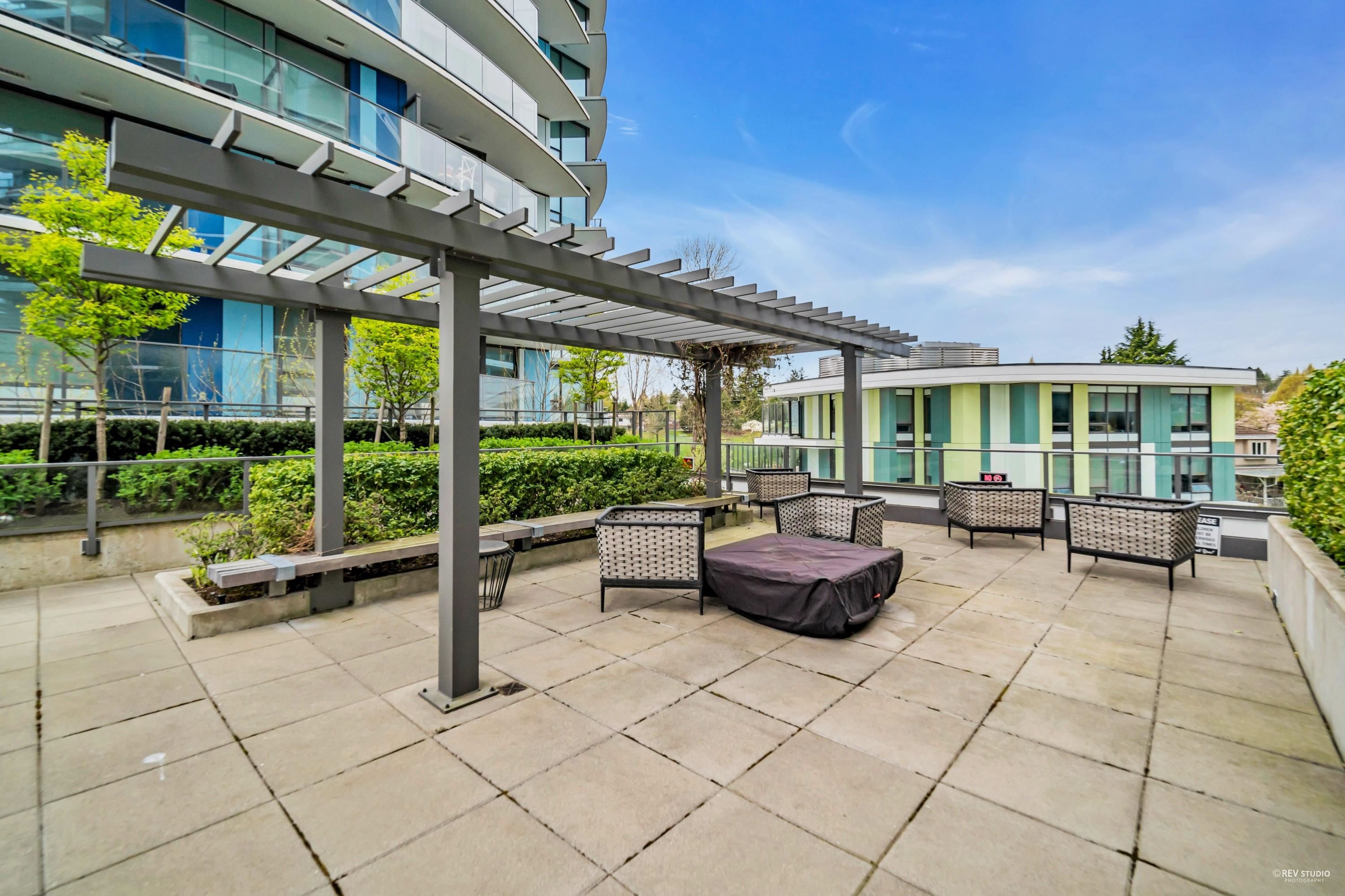 2405 8189 CAMBIE STREET