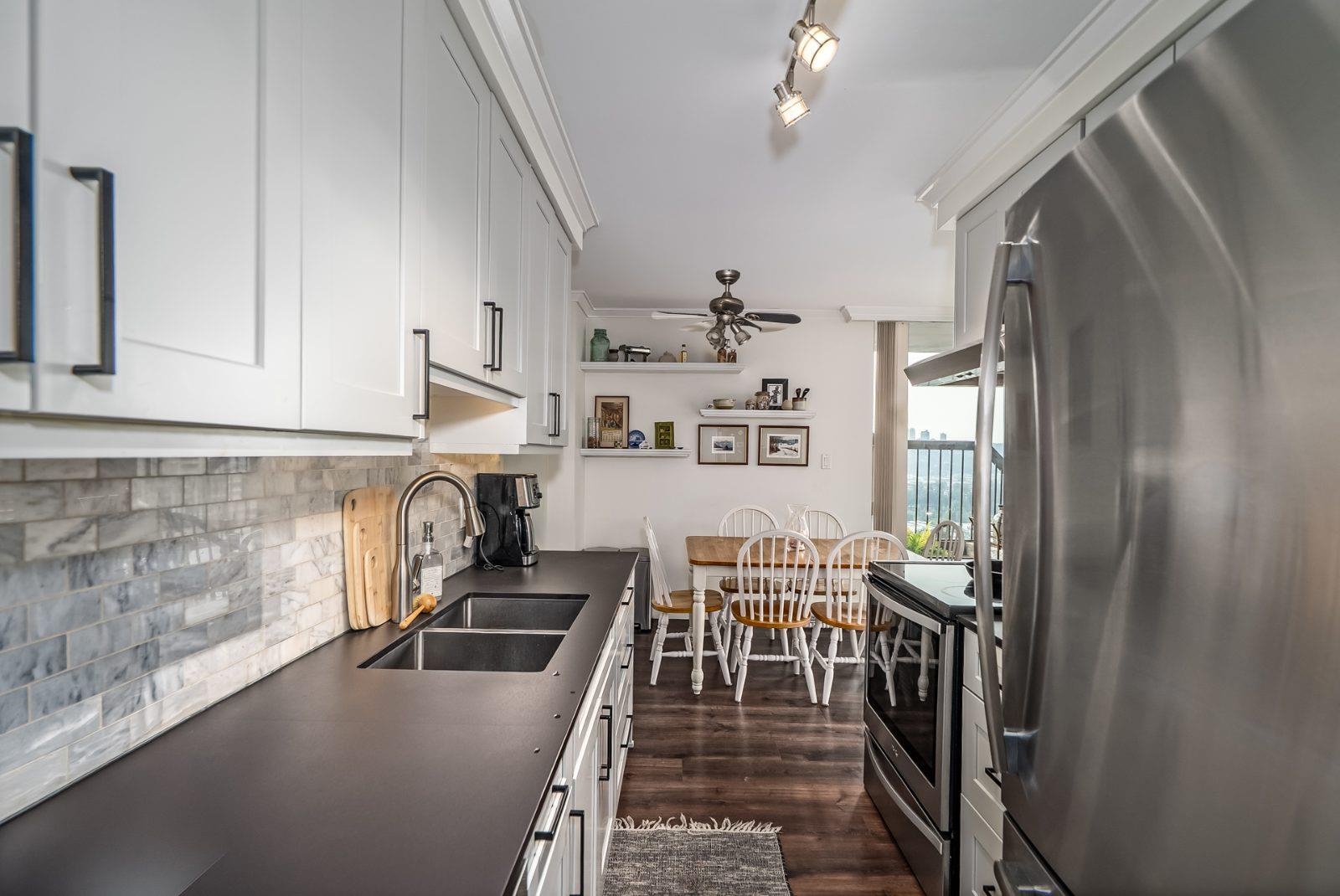 1808 2041 BELLWOOD AVENUE