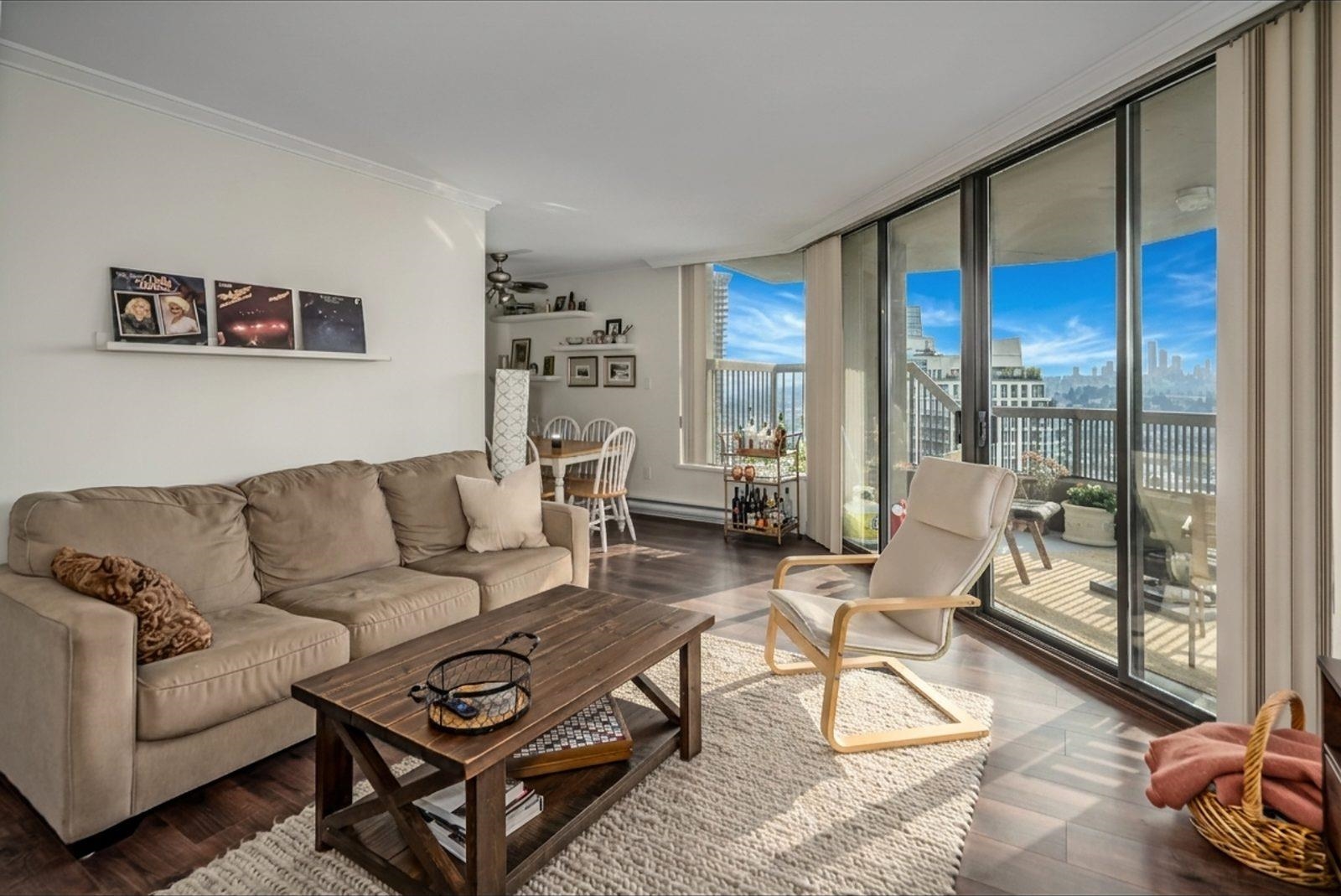 1808 2041 BELLWOOD AVENUE