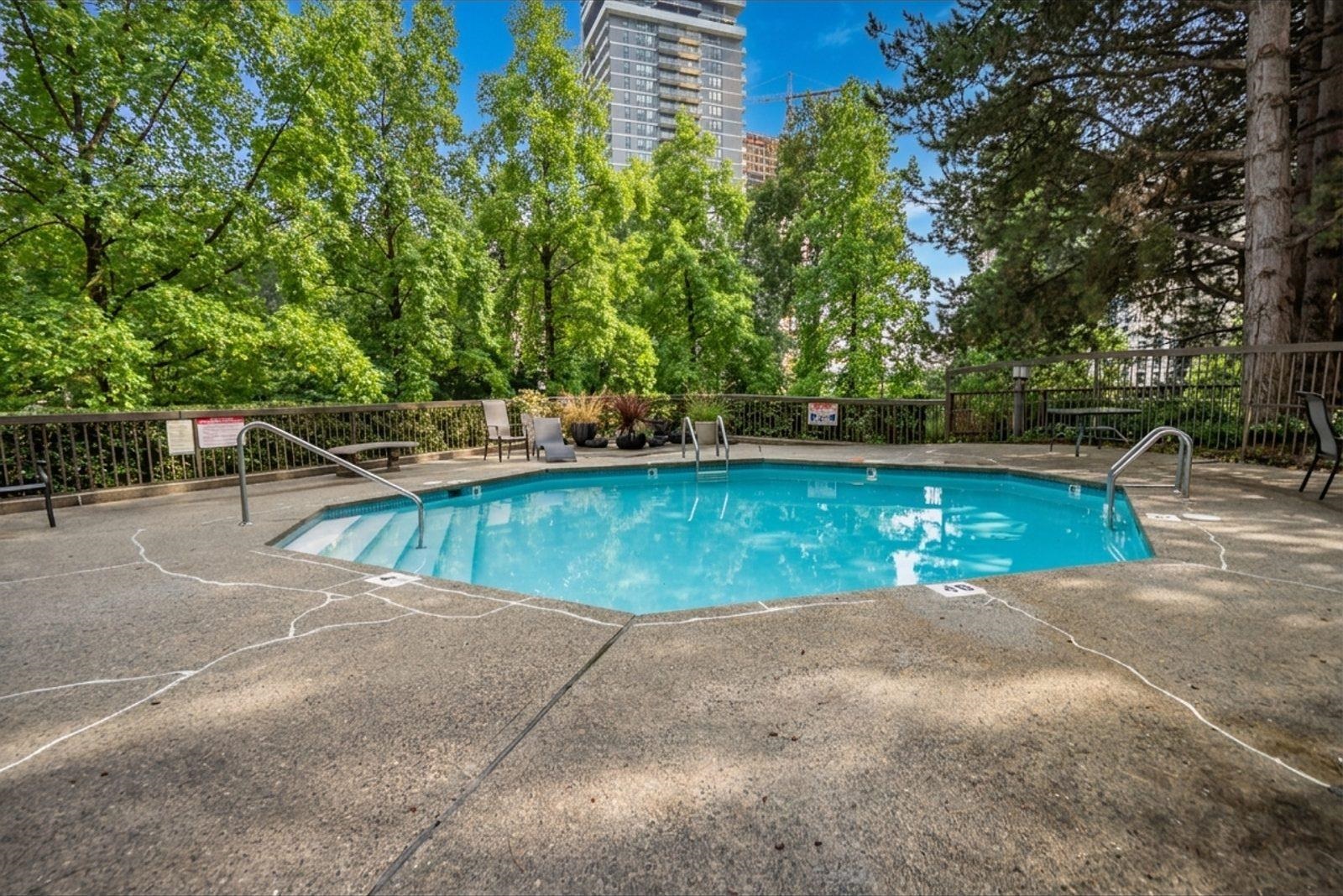 1808 2041 BELLWOOD AVENUE
