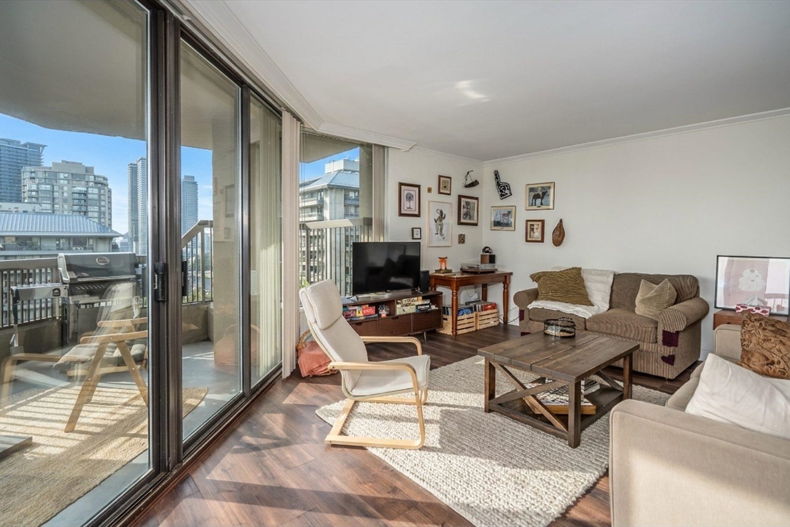1808 2041 BELLWOOD AVENUE