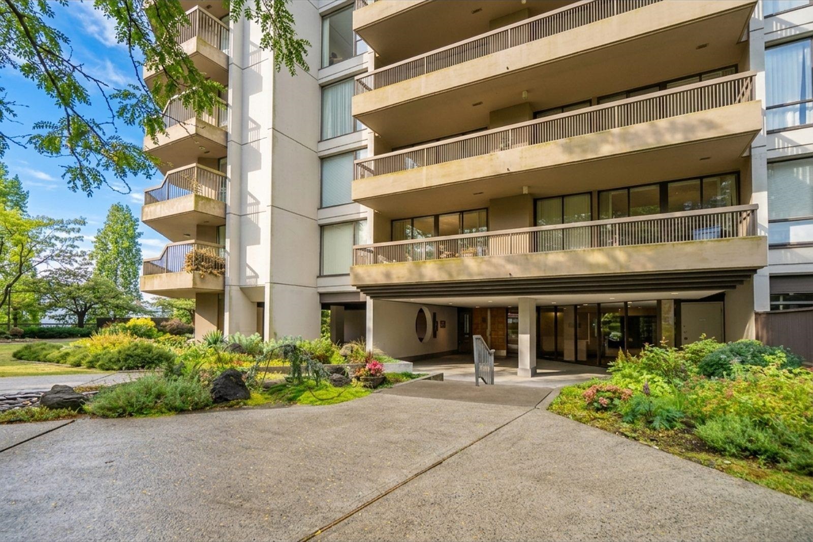 1808 2041 BELLWOOD AVENUE