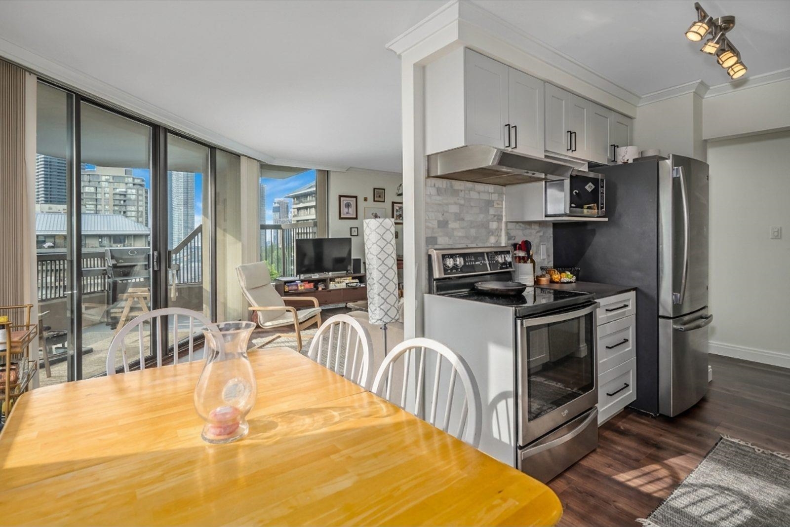 1808 2041 BELLWOOD AVENUE