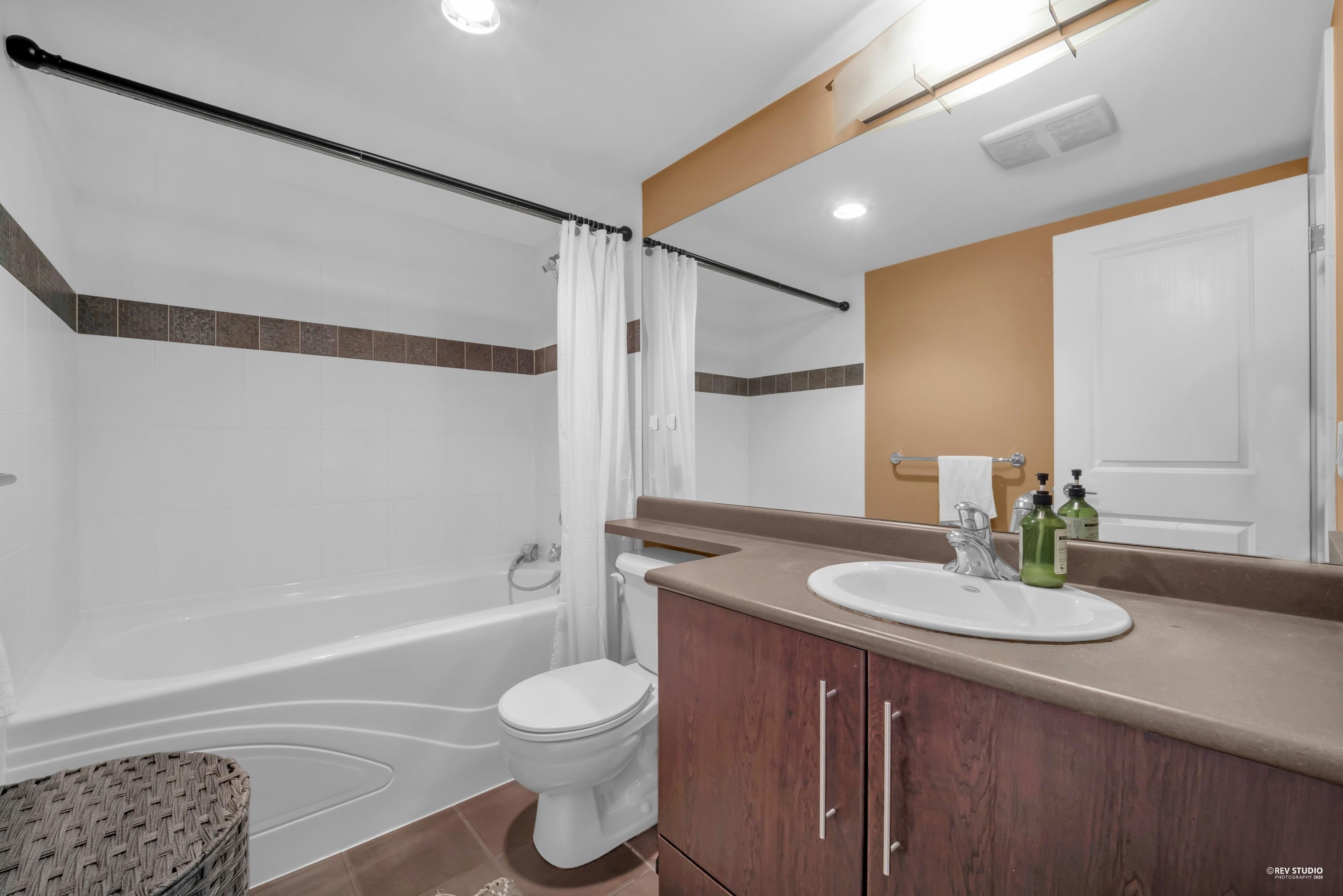 1607 2138 MADISON AVENUE