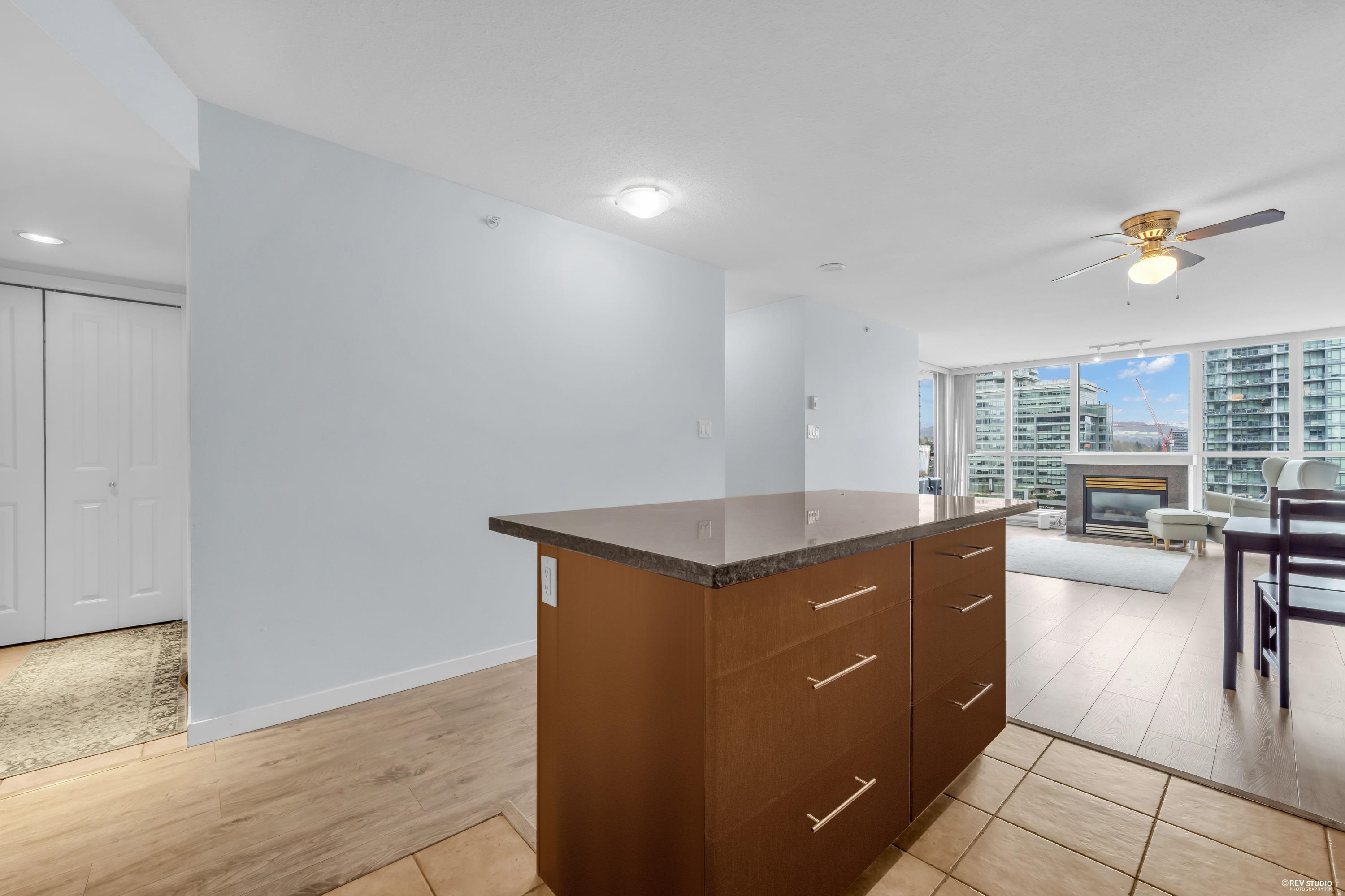 1607 2138 MADISON AVENUE