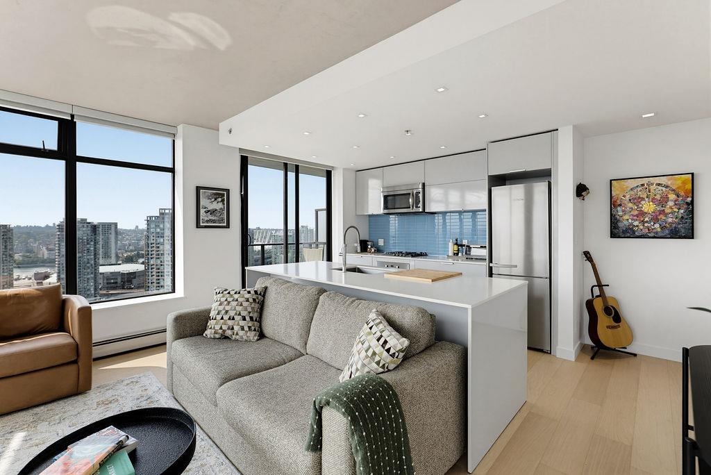 2804 108 W CORDOVA STREET