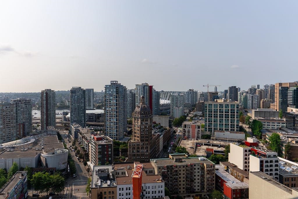 2804 108 W CORDOVA STREET