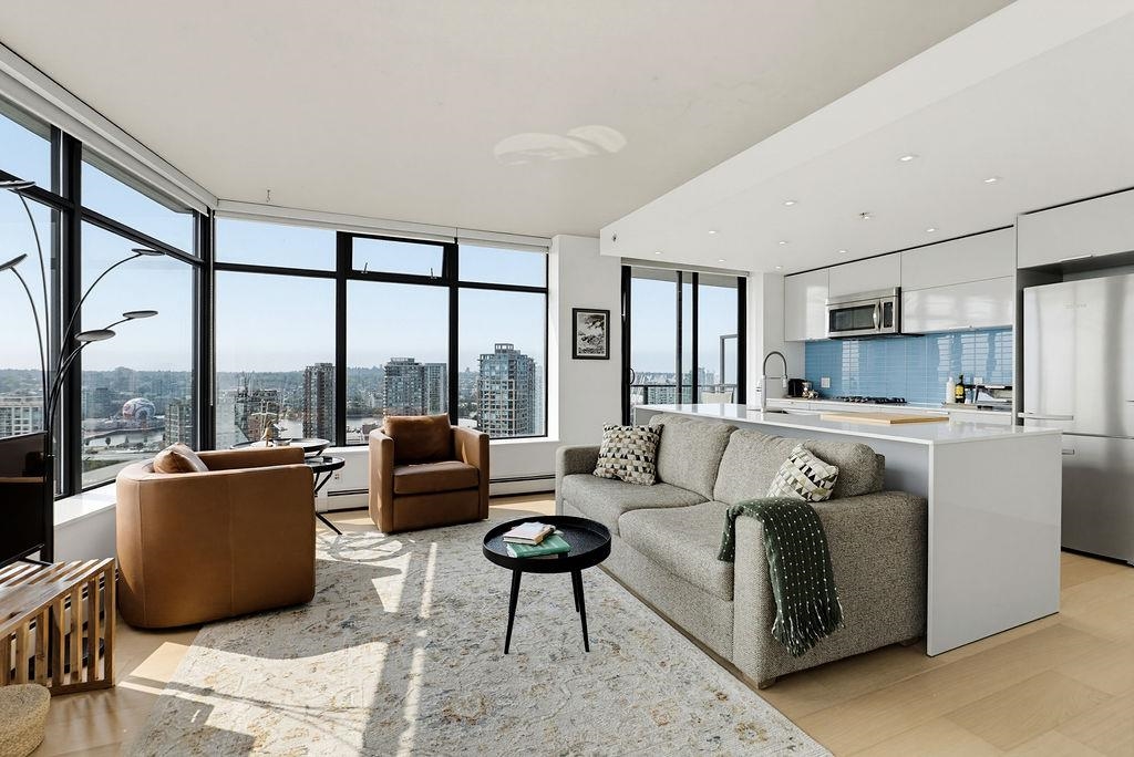 2804 108 W CORDOVA STREET