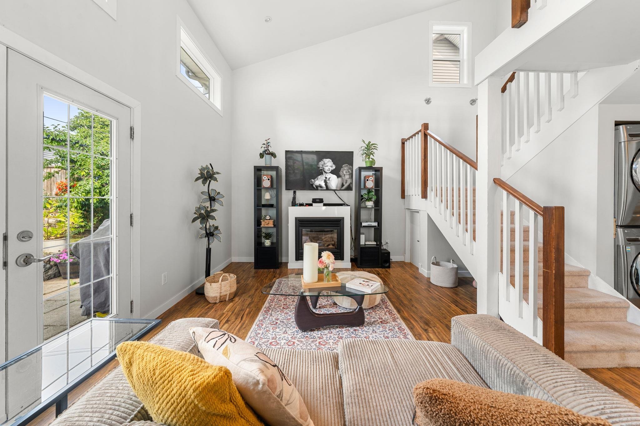 462 E 4TH STREET