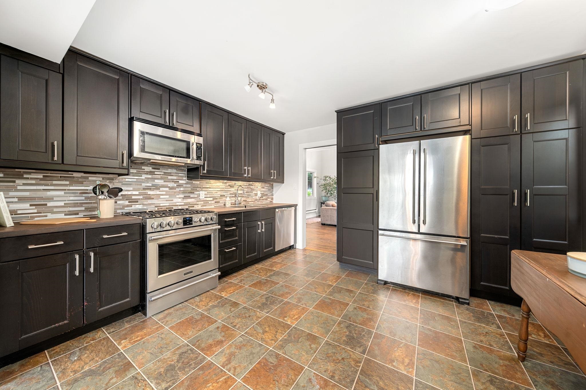 462 E 4TH STREET