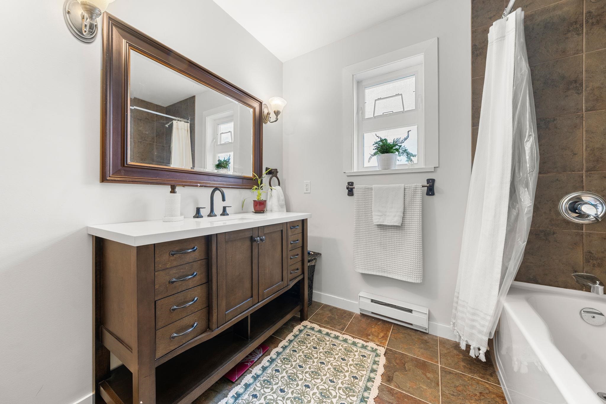 462 E 4TH STREET