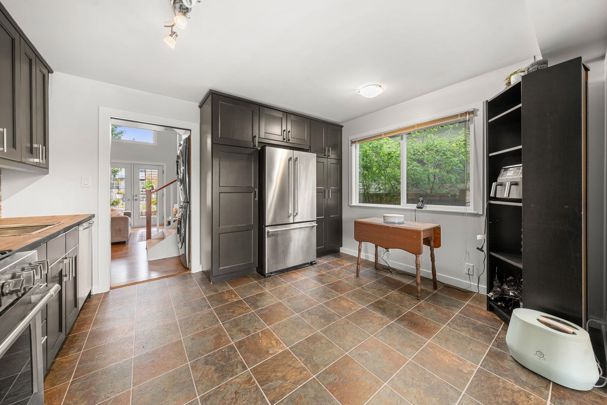 462 E 4TH STREET