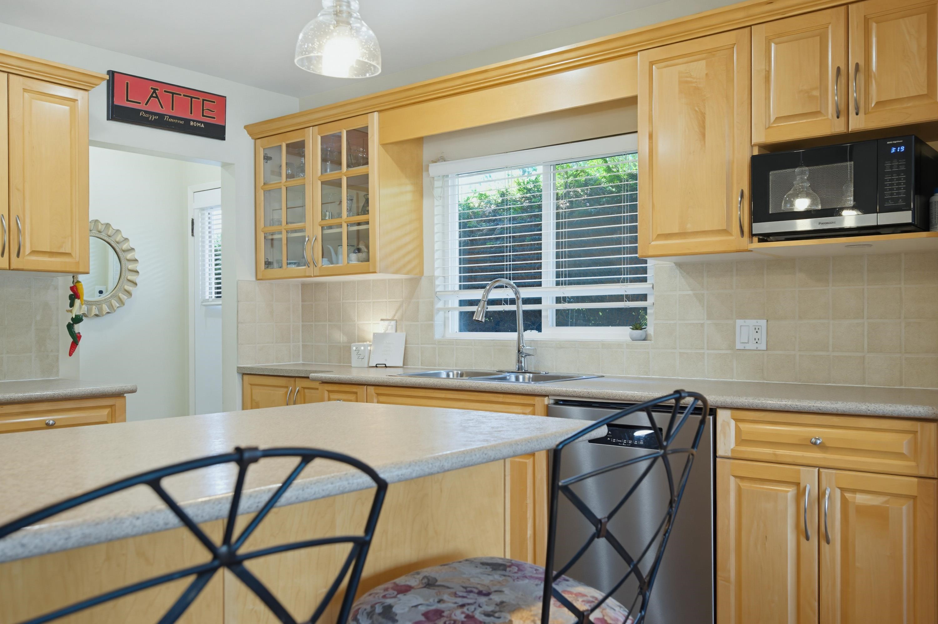 942 PORTER STREET