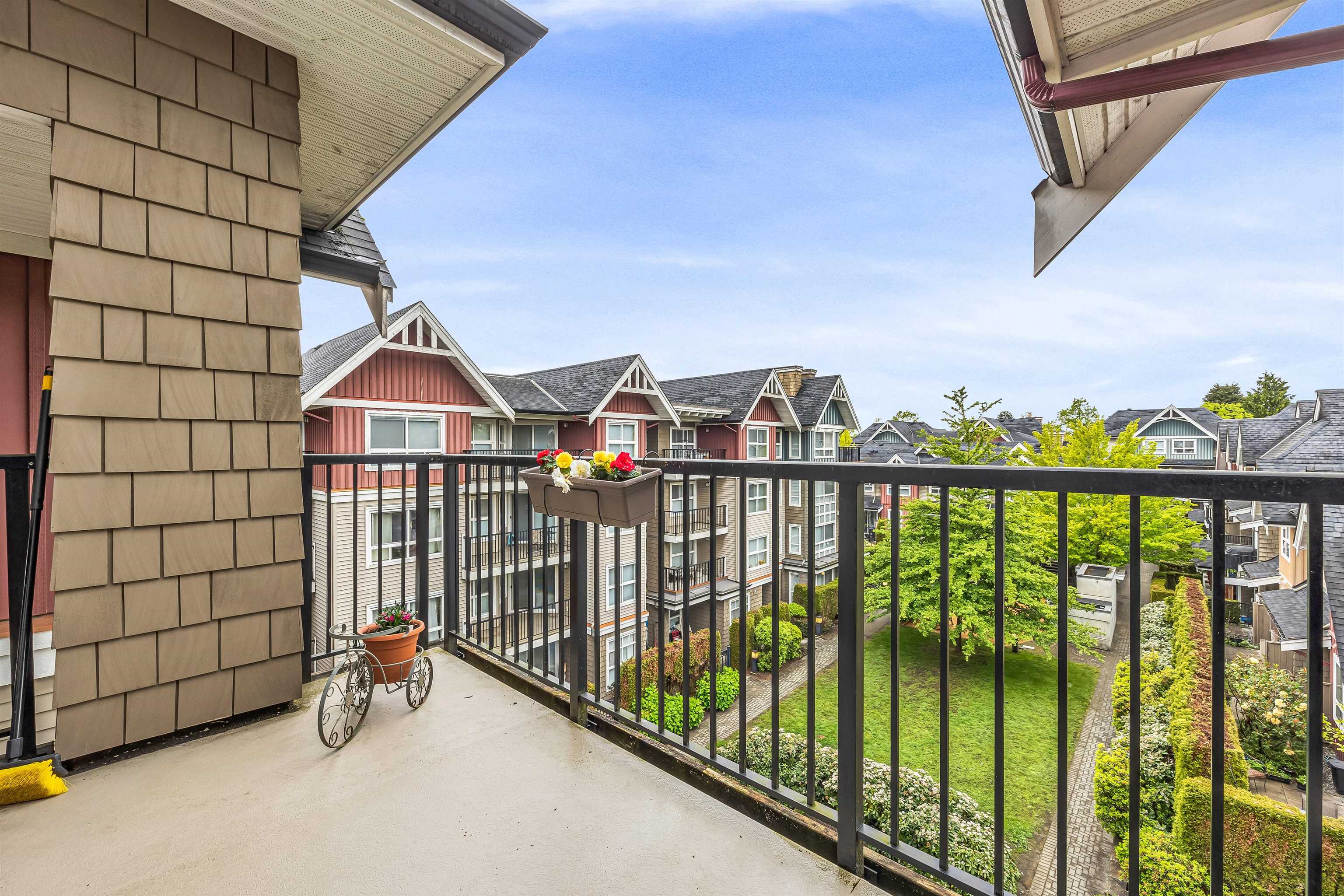 403 7088 MONT ROYAL SQUARE