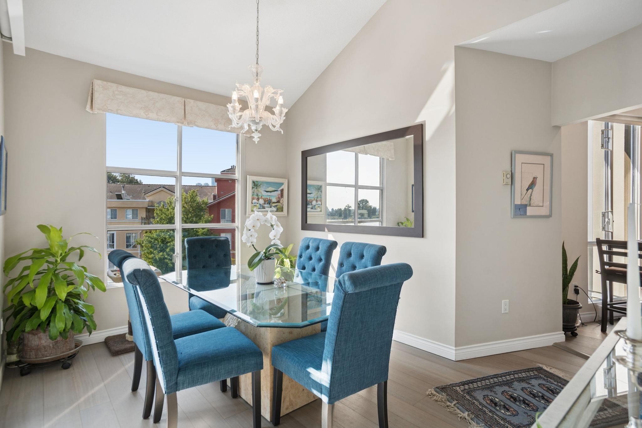 401 2 RENAISSANCE SQUARE