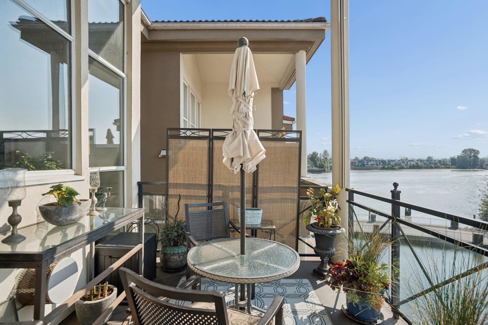 401 2 RENAISSANCE SQUARE