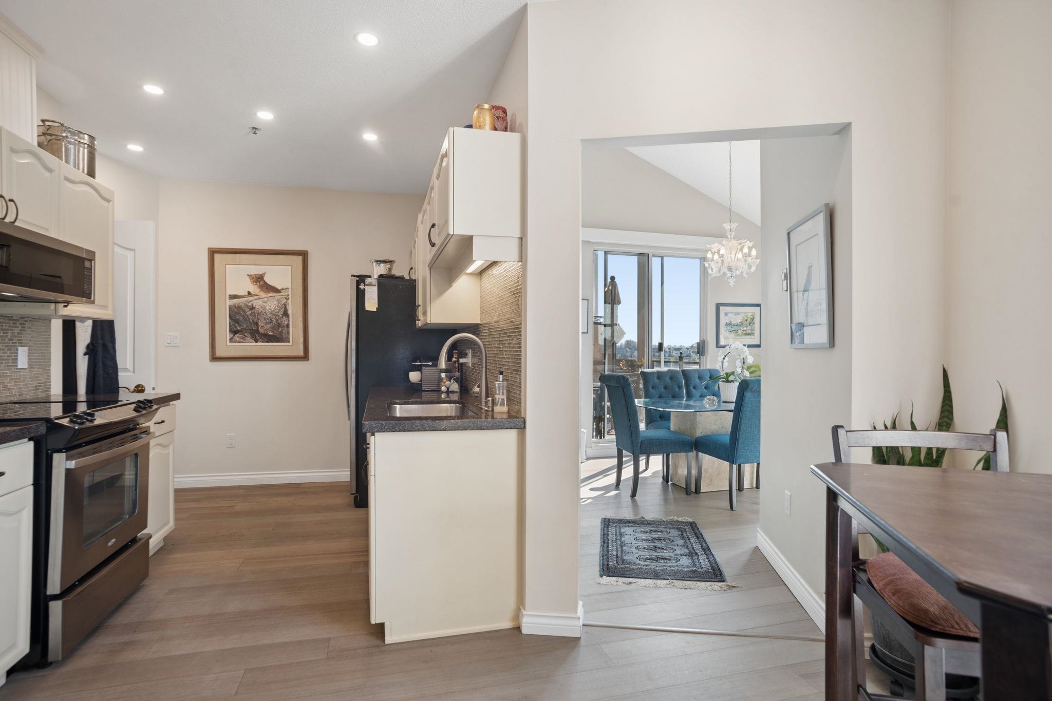 401 2 RENAISSANCE SQUARE