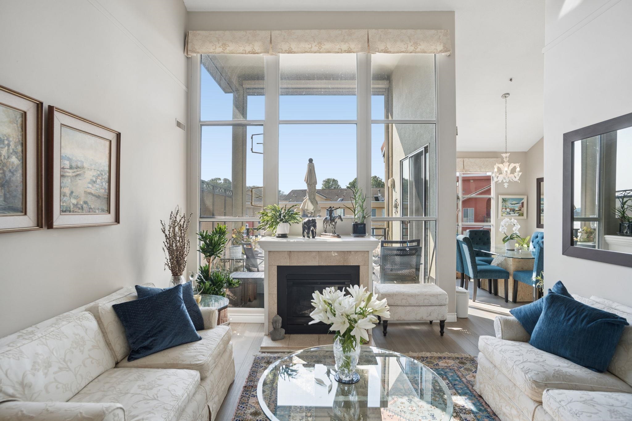 401 2 RENAISSANCE SQUARE