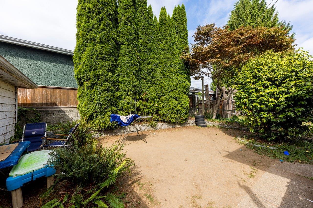 911 SPERLING AVENUE