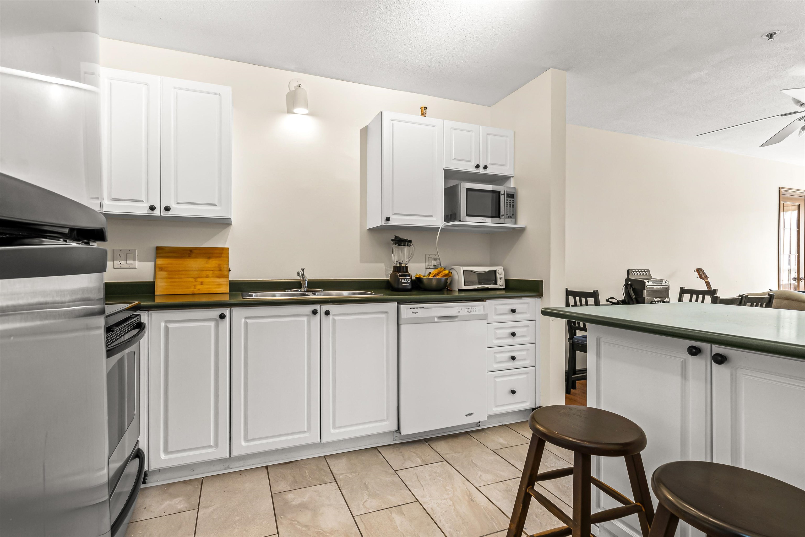 122 2551 PARKVIEW LANE