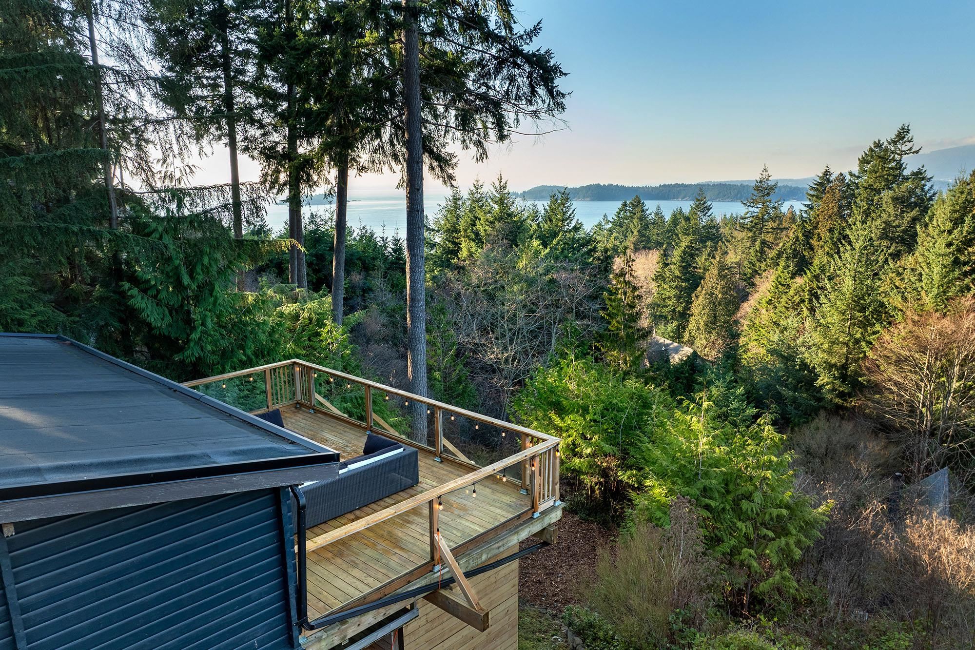 1608 WHITESAILS DRIVE