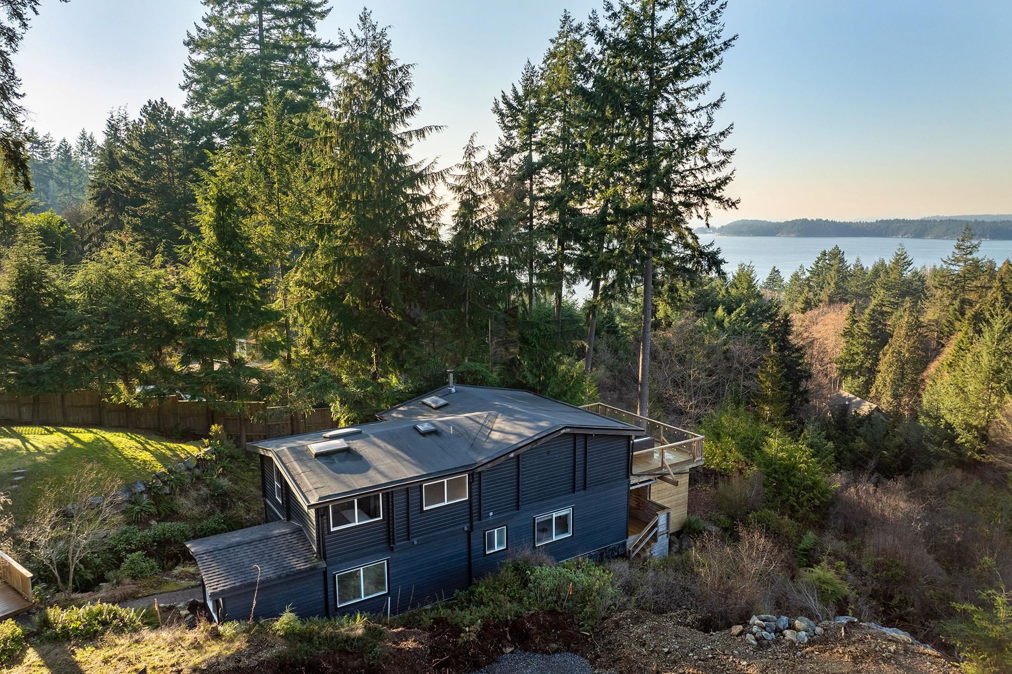 1608 WHITESAILS DRIVE