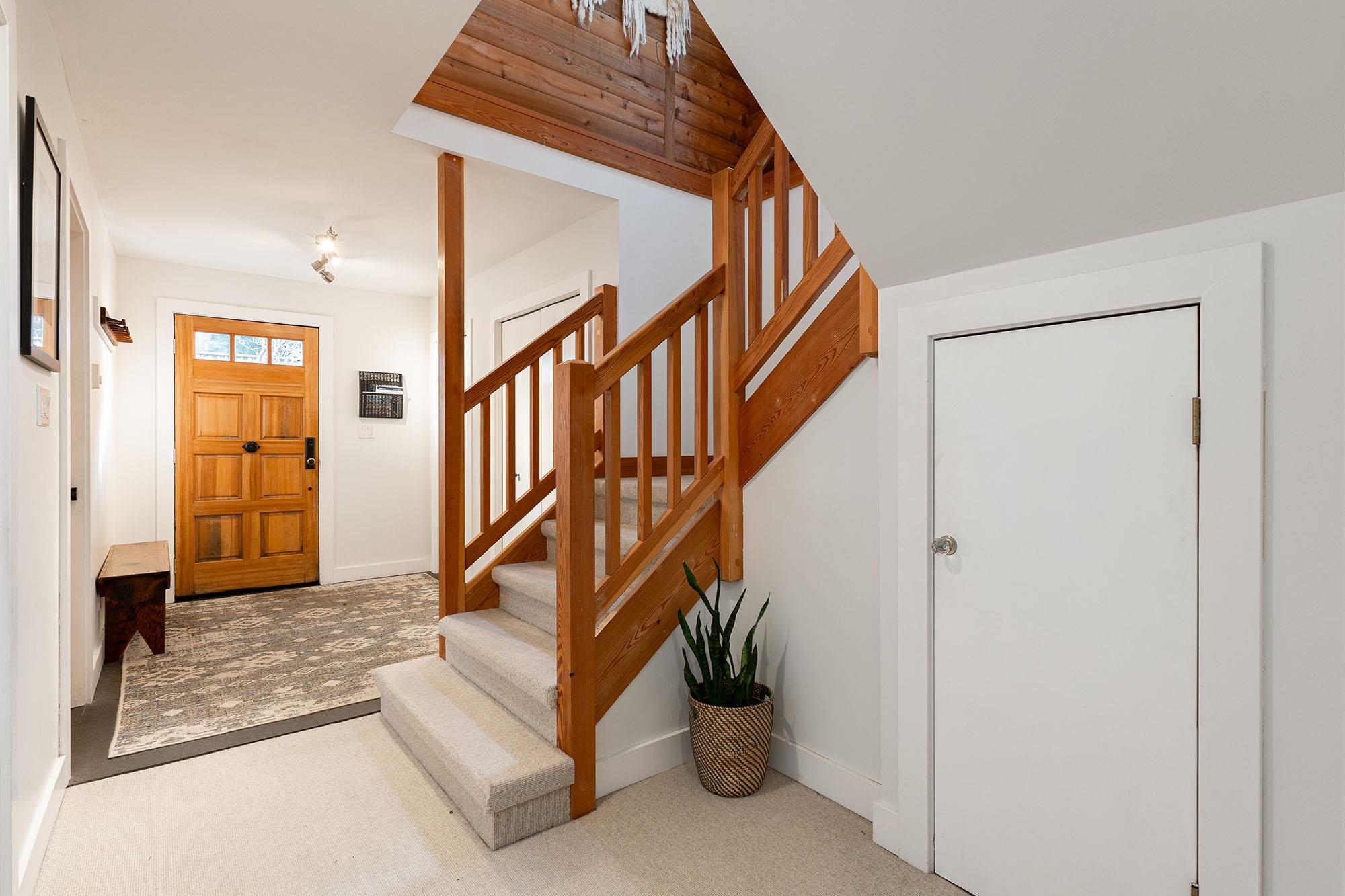 1608 WHITESAILS DRIVE