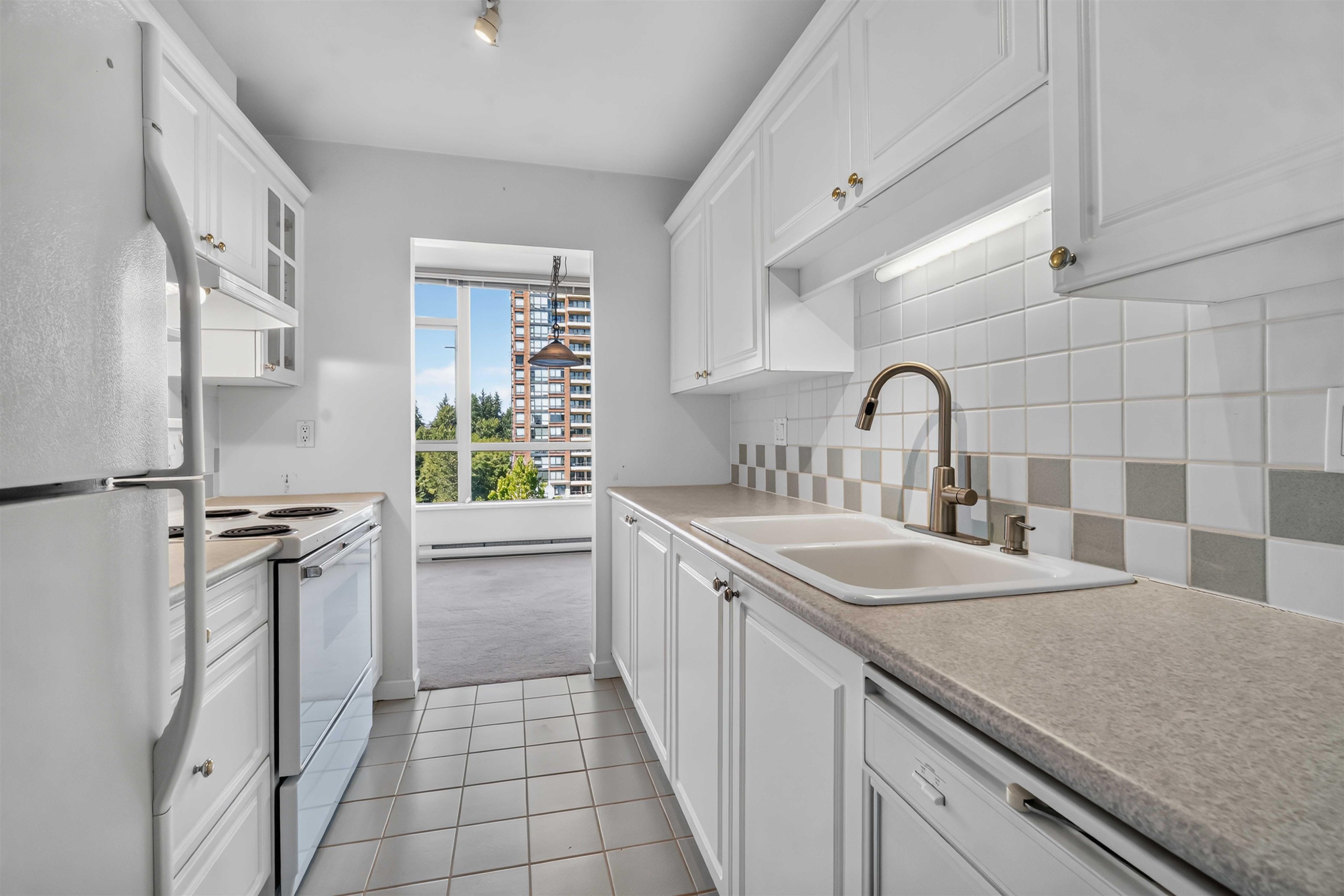 803 6838 STATION HILL DRIVE