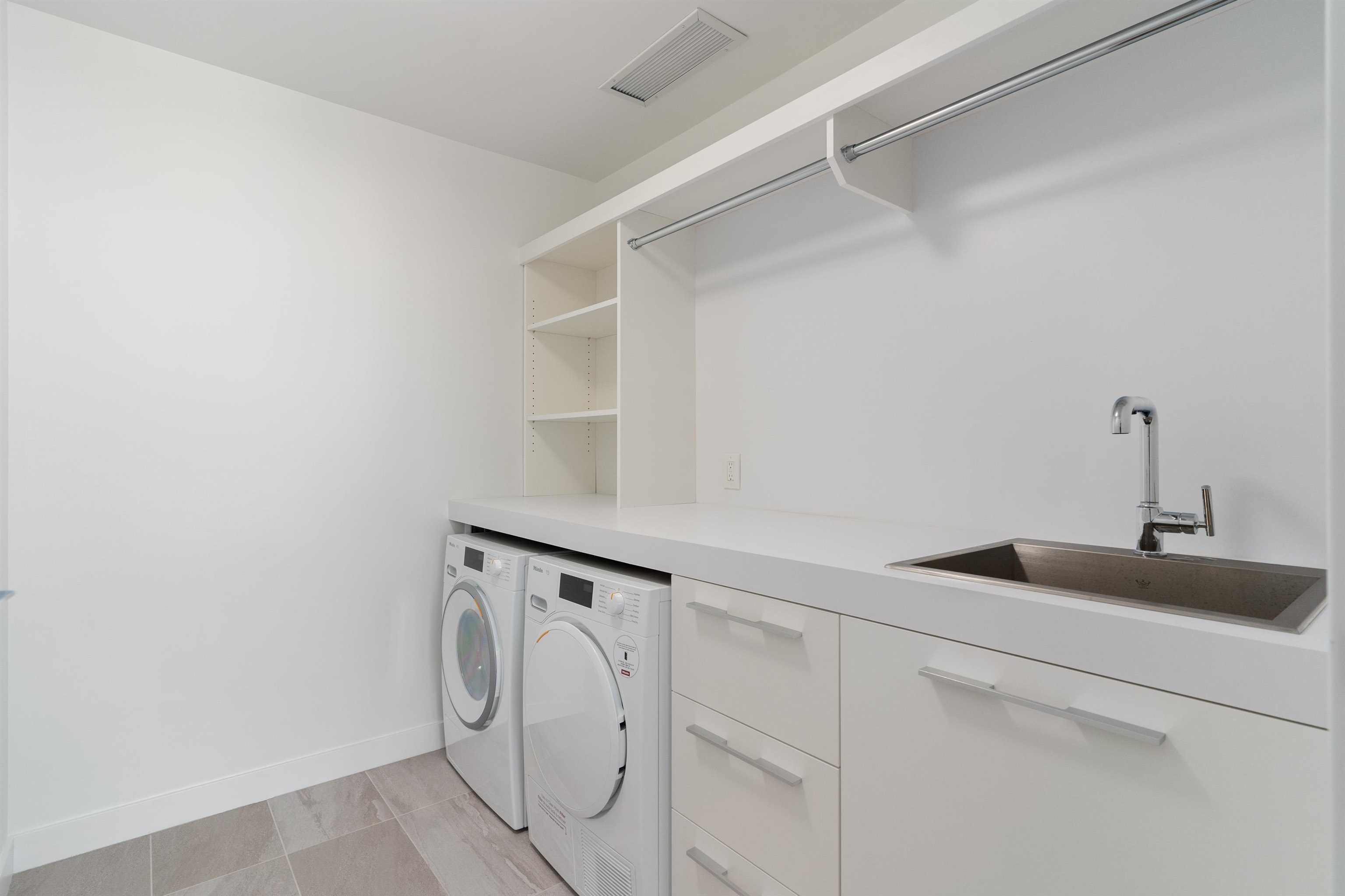 1205 6622 PEARSON WAY