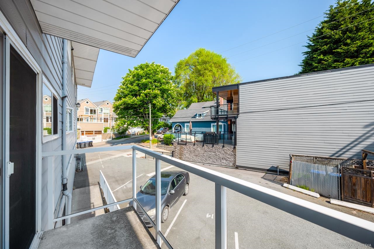 103 14881 MARINE DRIVE DRIVE
