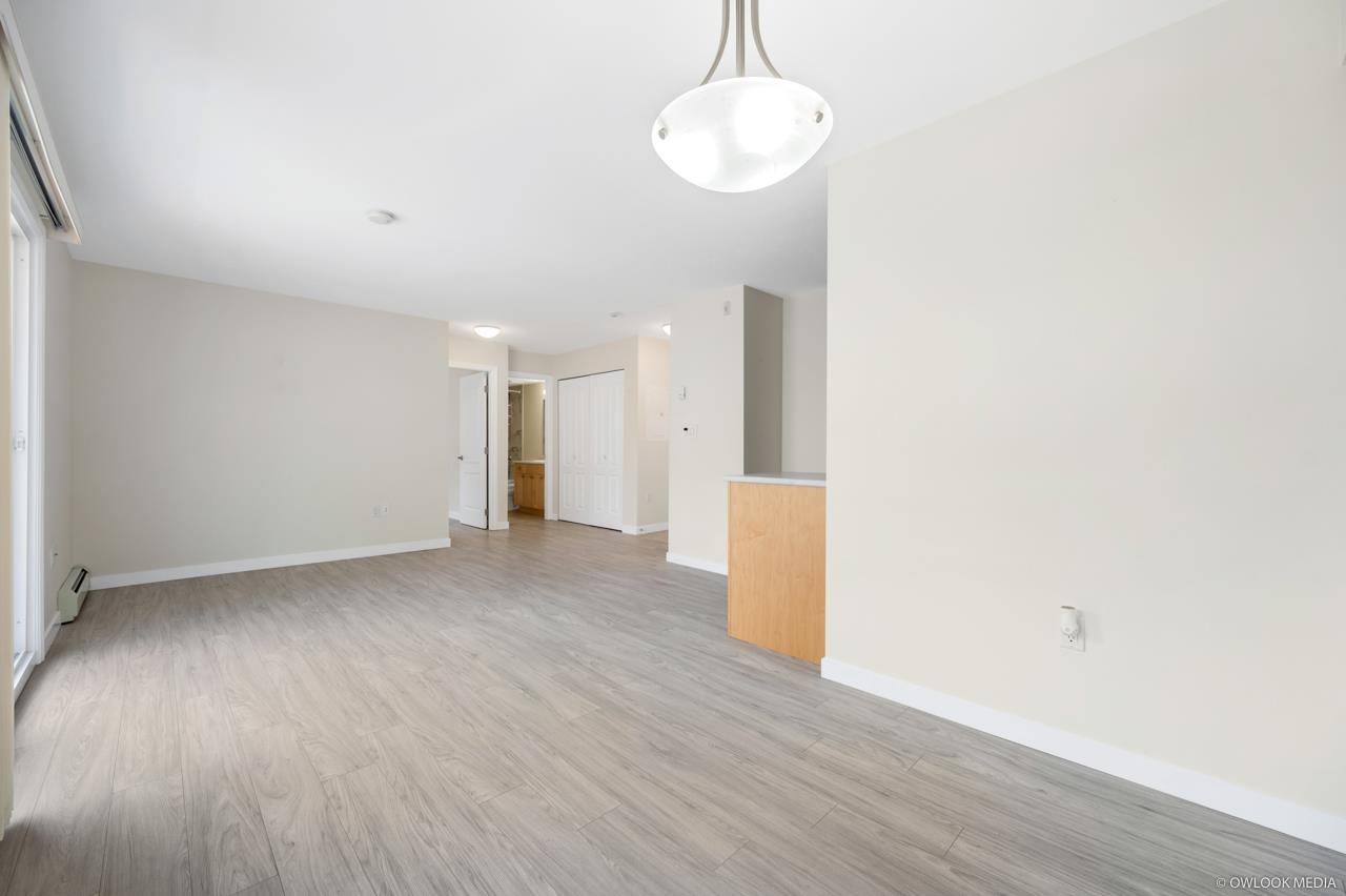103 14881 MARINE DRIVE DRIVE