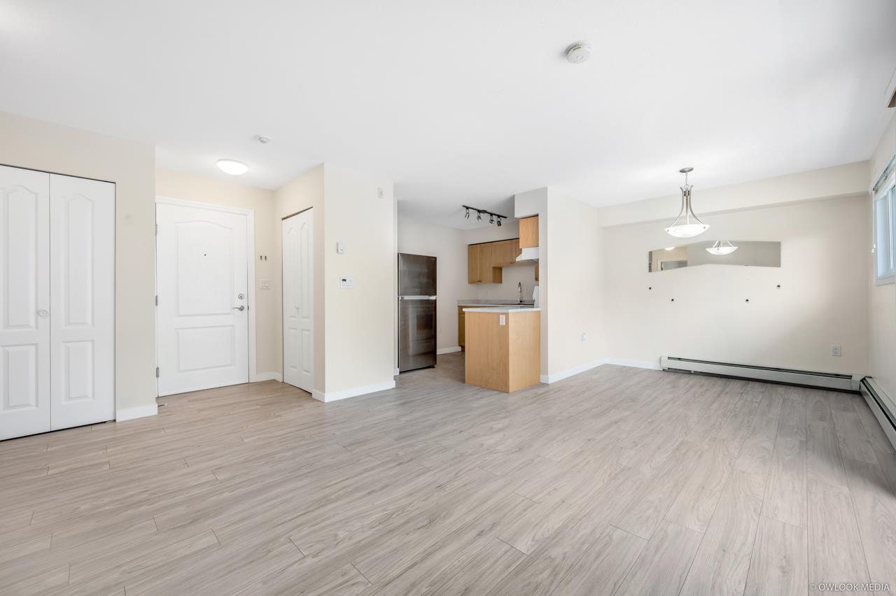 103 14881 MARINE DRIVE DRIVE