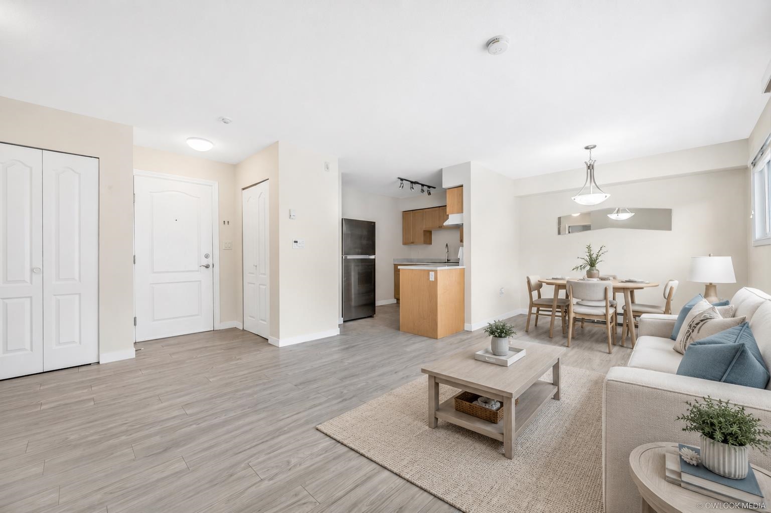103 14881 MARINE DRIVE DRIVE