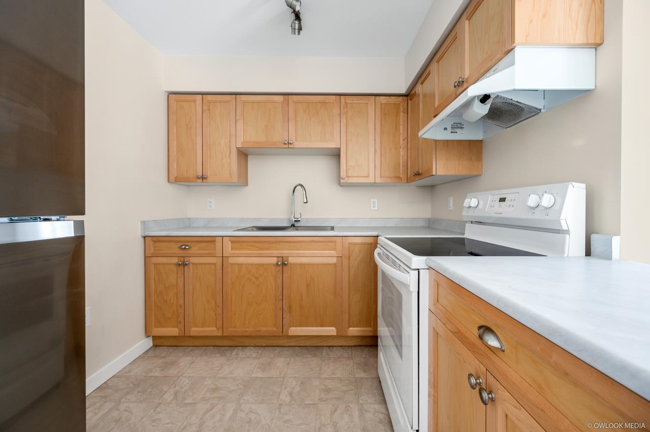 103 14881 MARINE DRIVE DRIVE