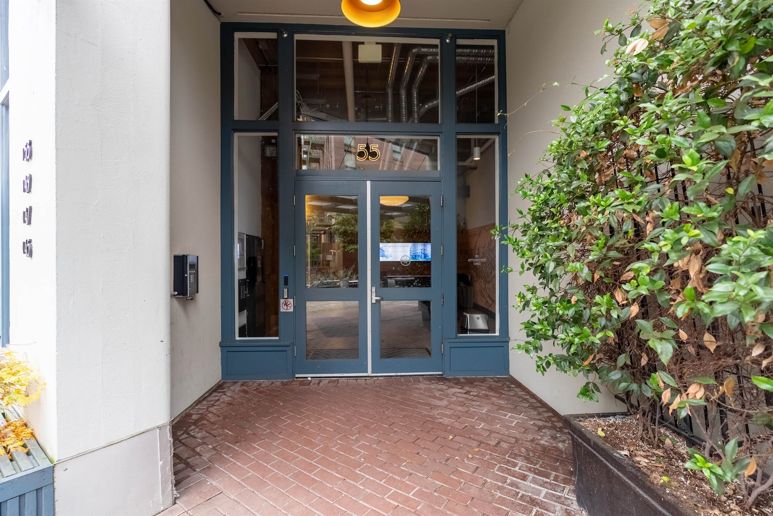 315 55 E CORDOVA STREET