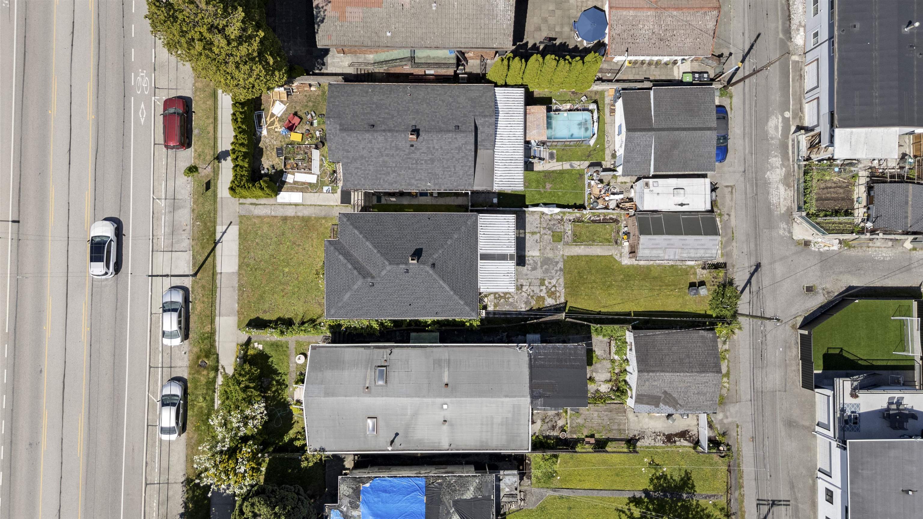 942 NANAIMO STREET