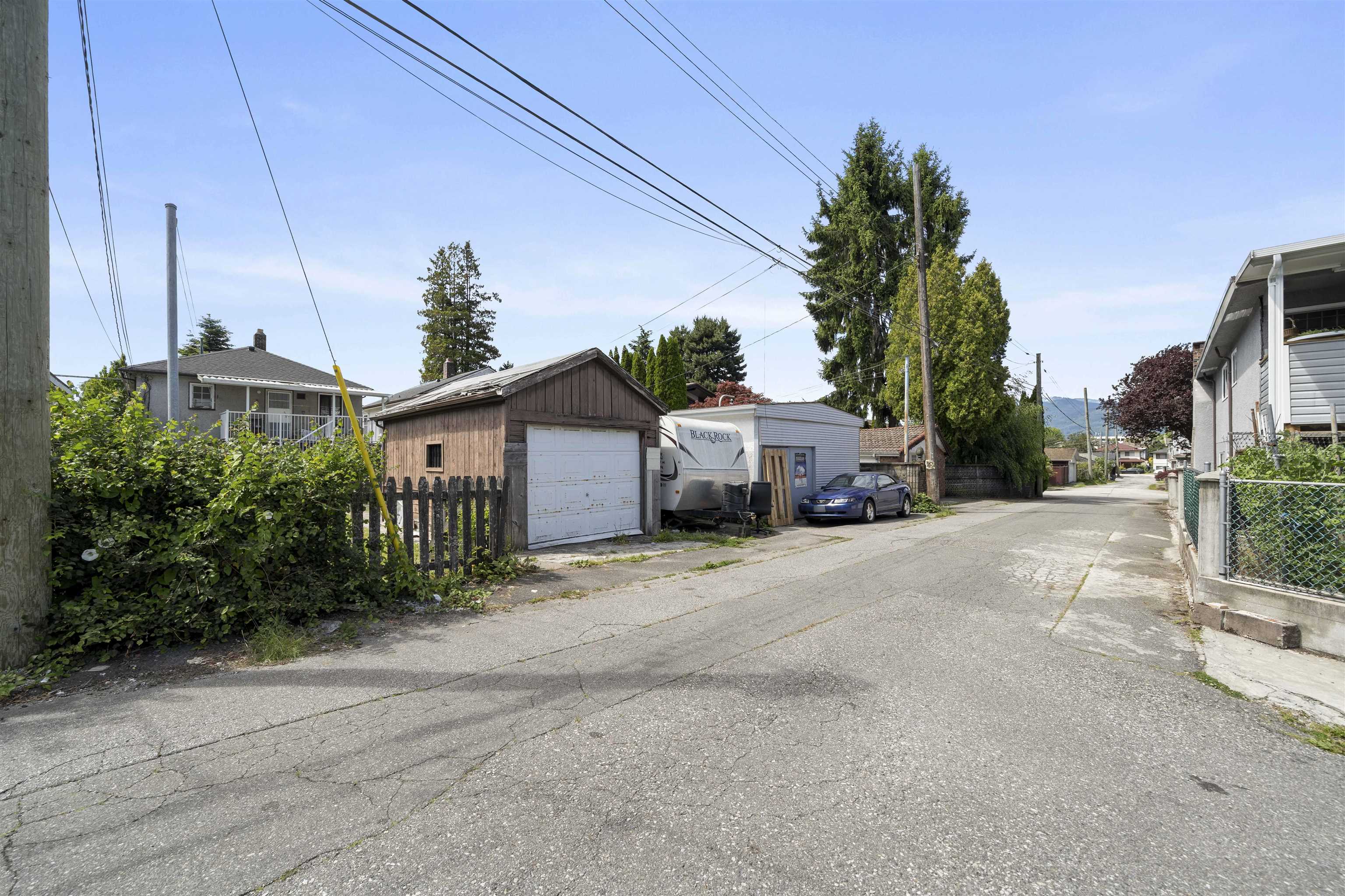 942 NANAIMO STREET
