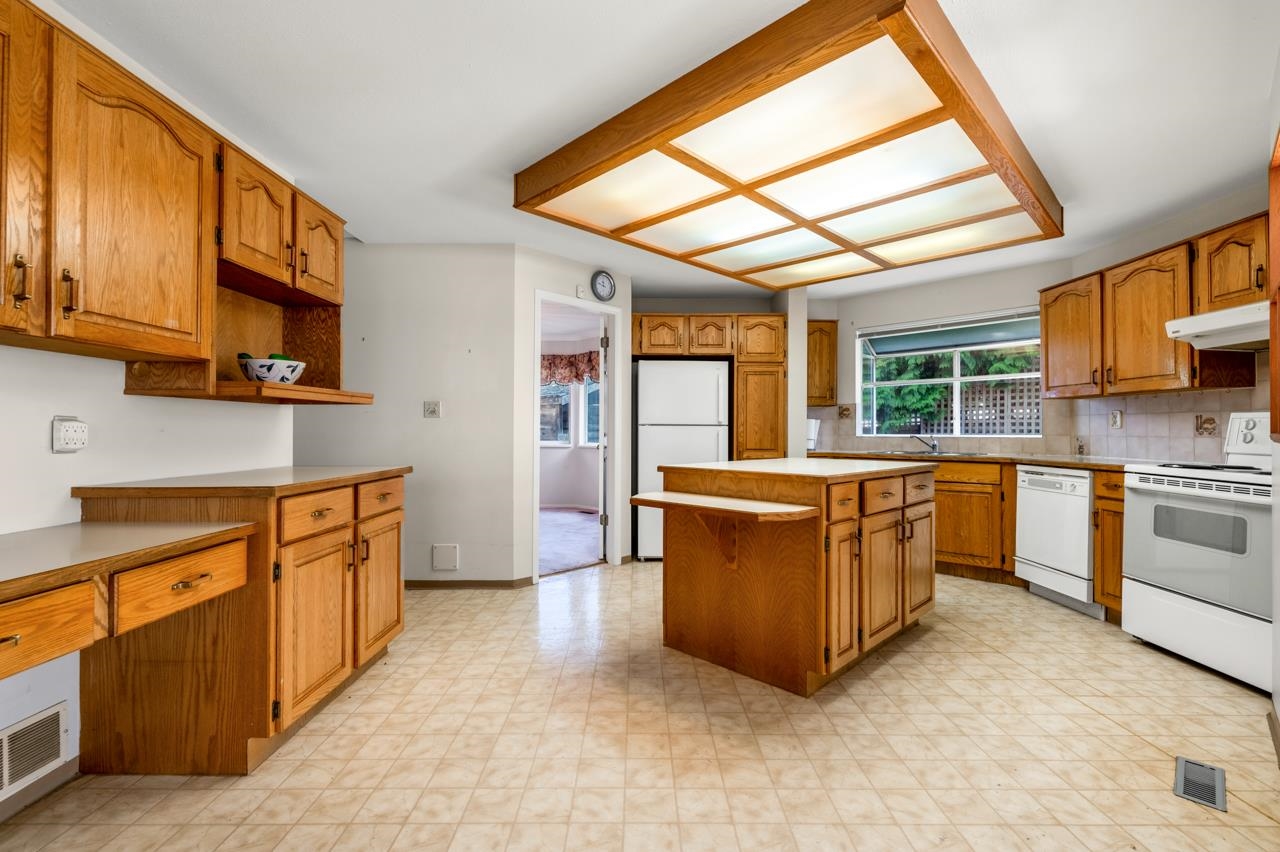 5811 PEARL COURT
