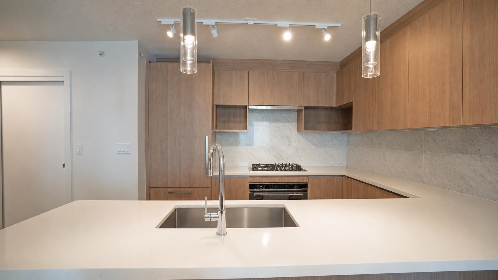 3706 13750 100 AVENUE