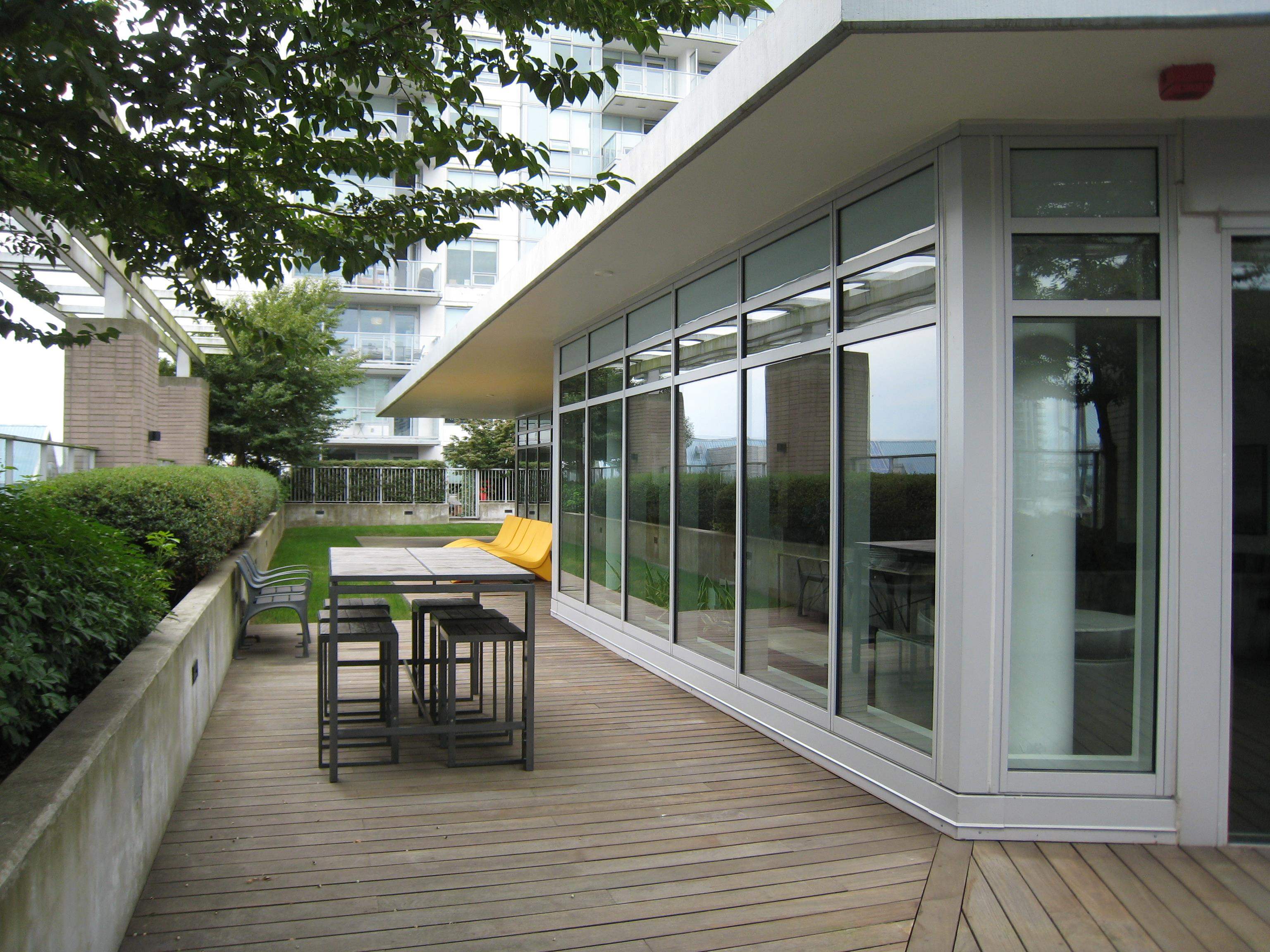 1312 908 QUAYSIDE DRIVE