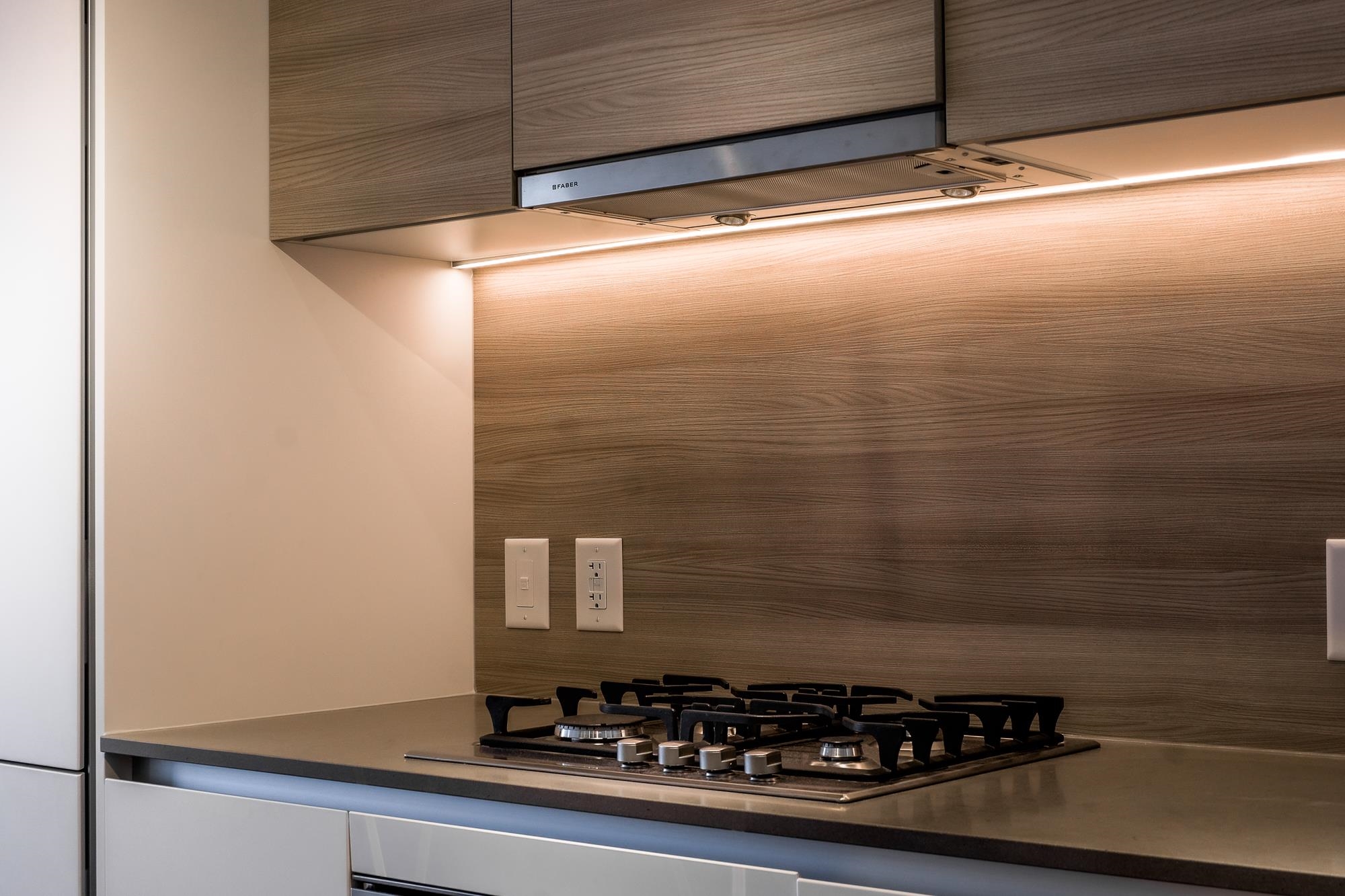 1312 908 QUAYSIDE DRIVE