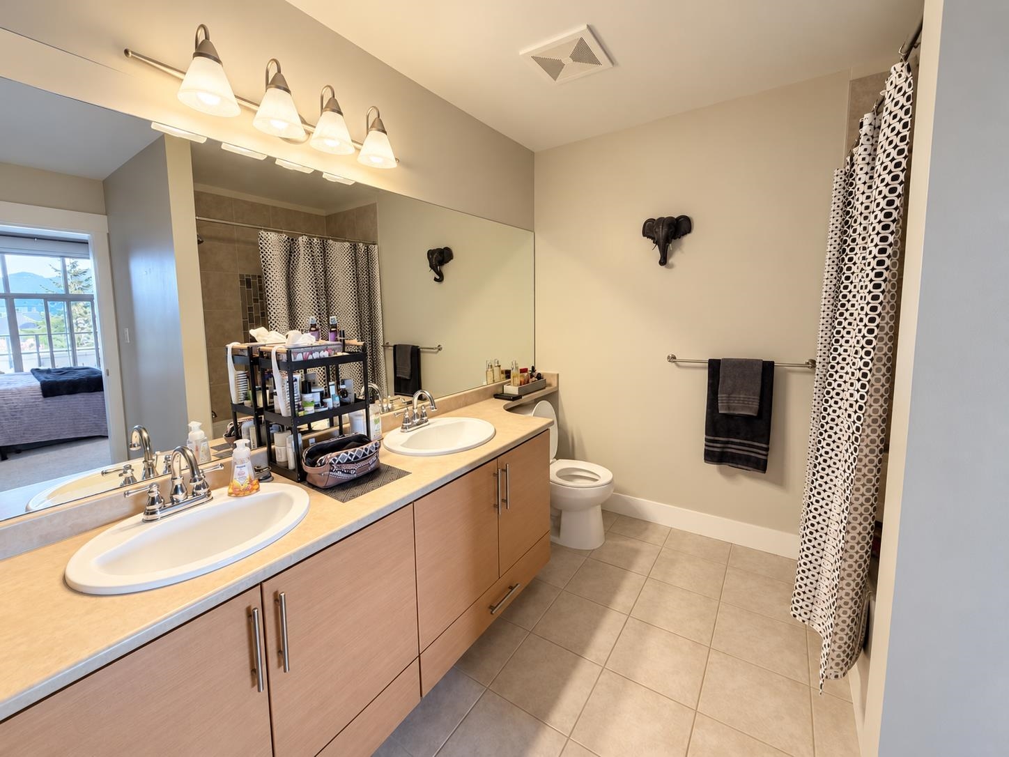 318 1211 VILLAGE GREEN WAY