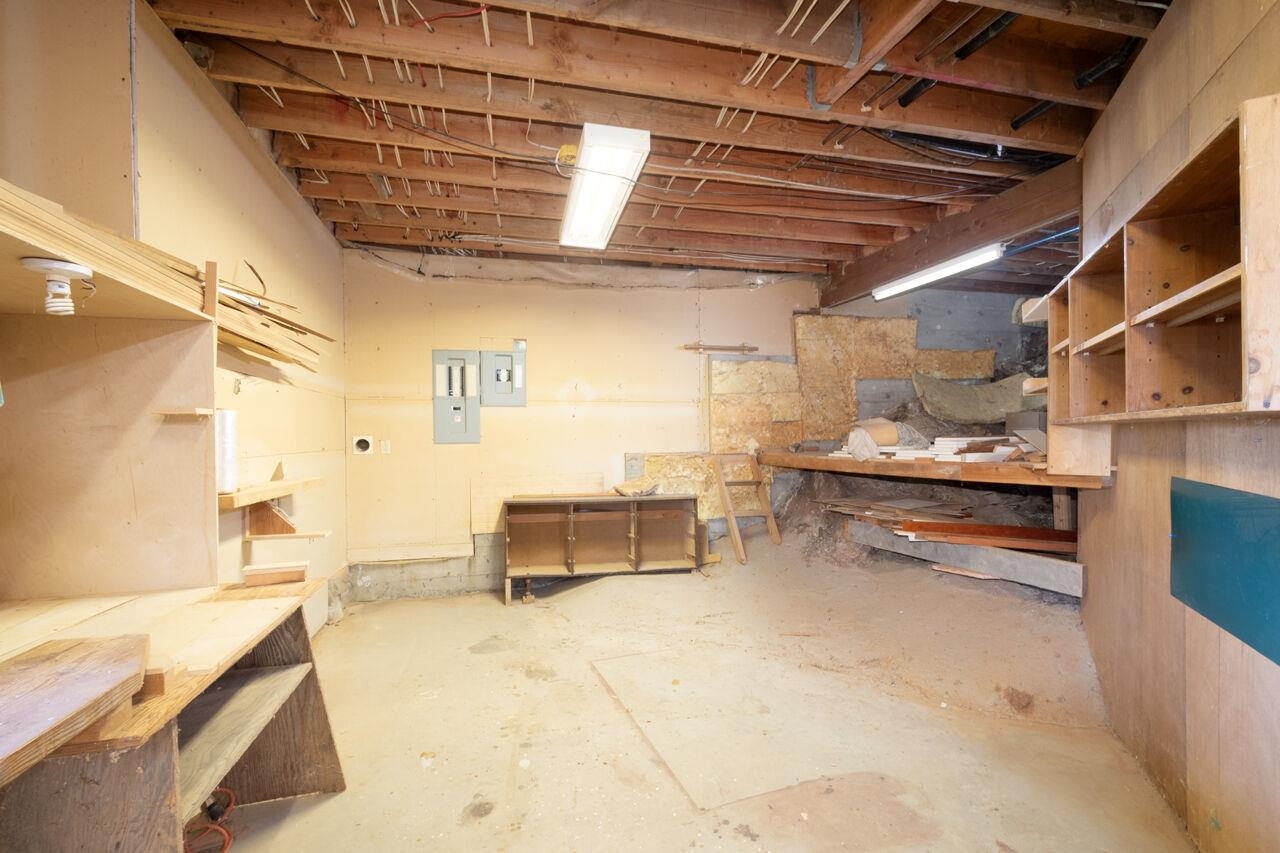 671 TAYLOR ROAD