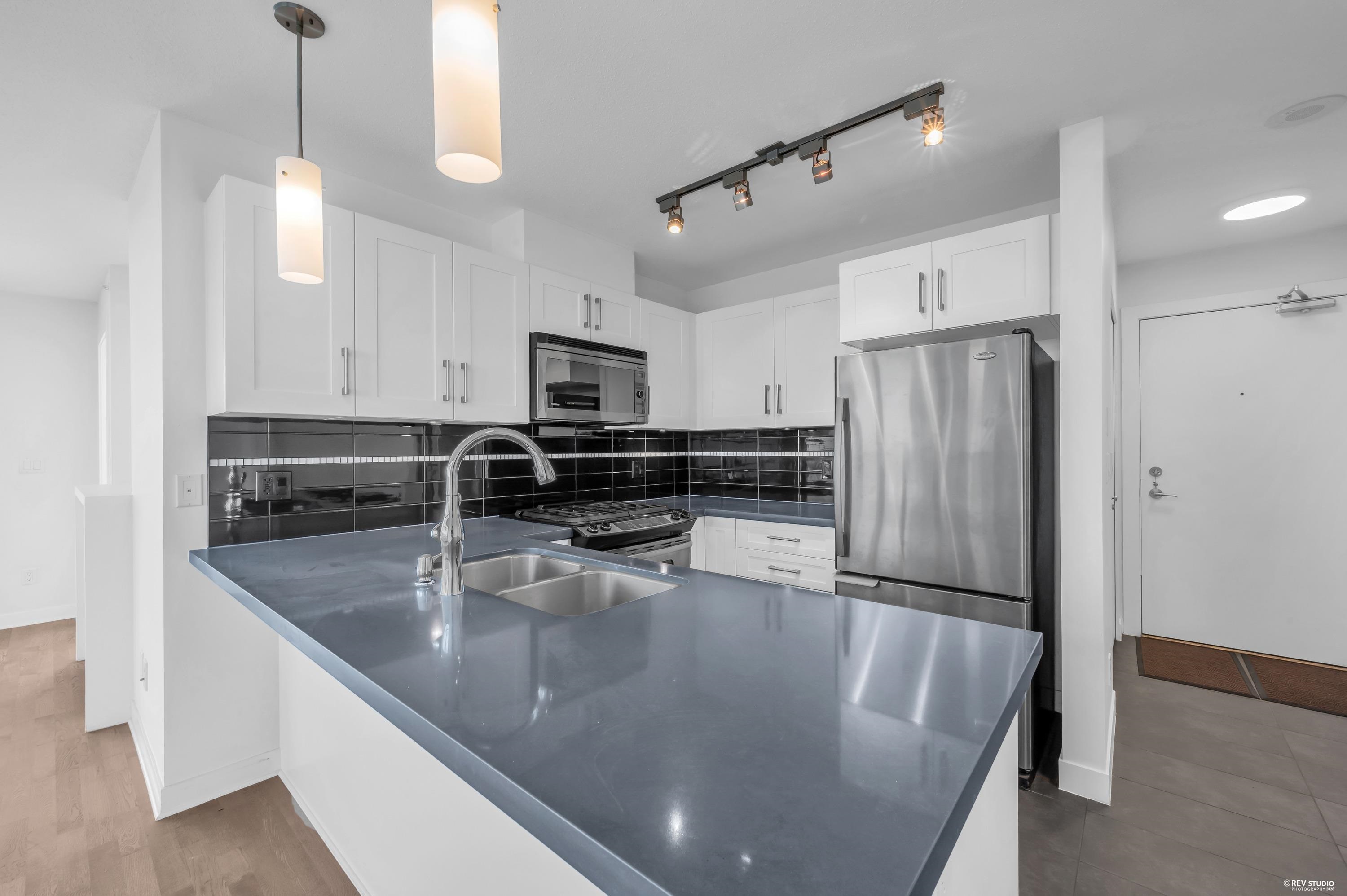 2308 7090 EDMONDS STREET