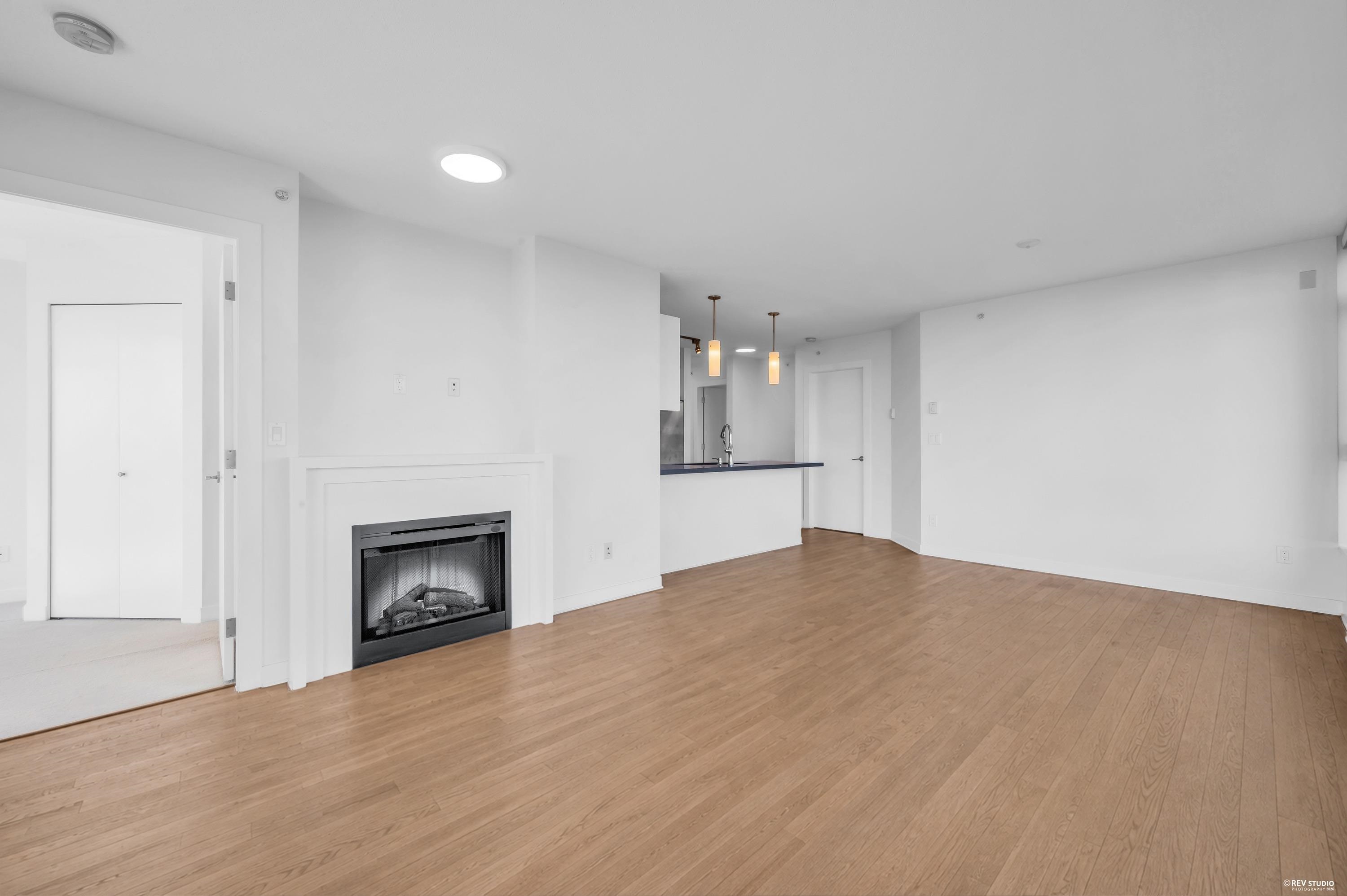 2308 7090 EDMONDS STREET