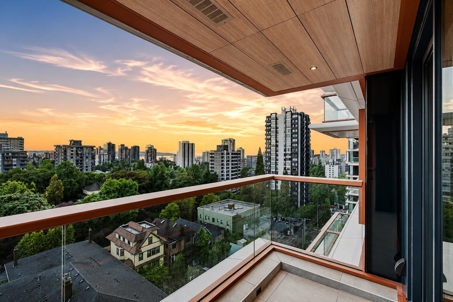 1301 1408 ROBSON STREET