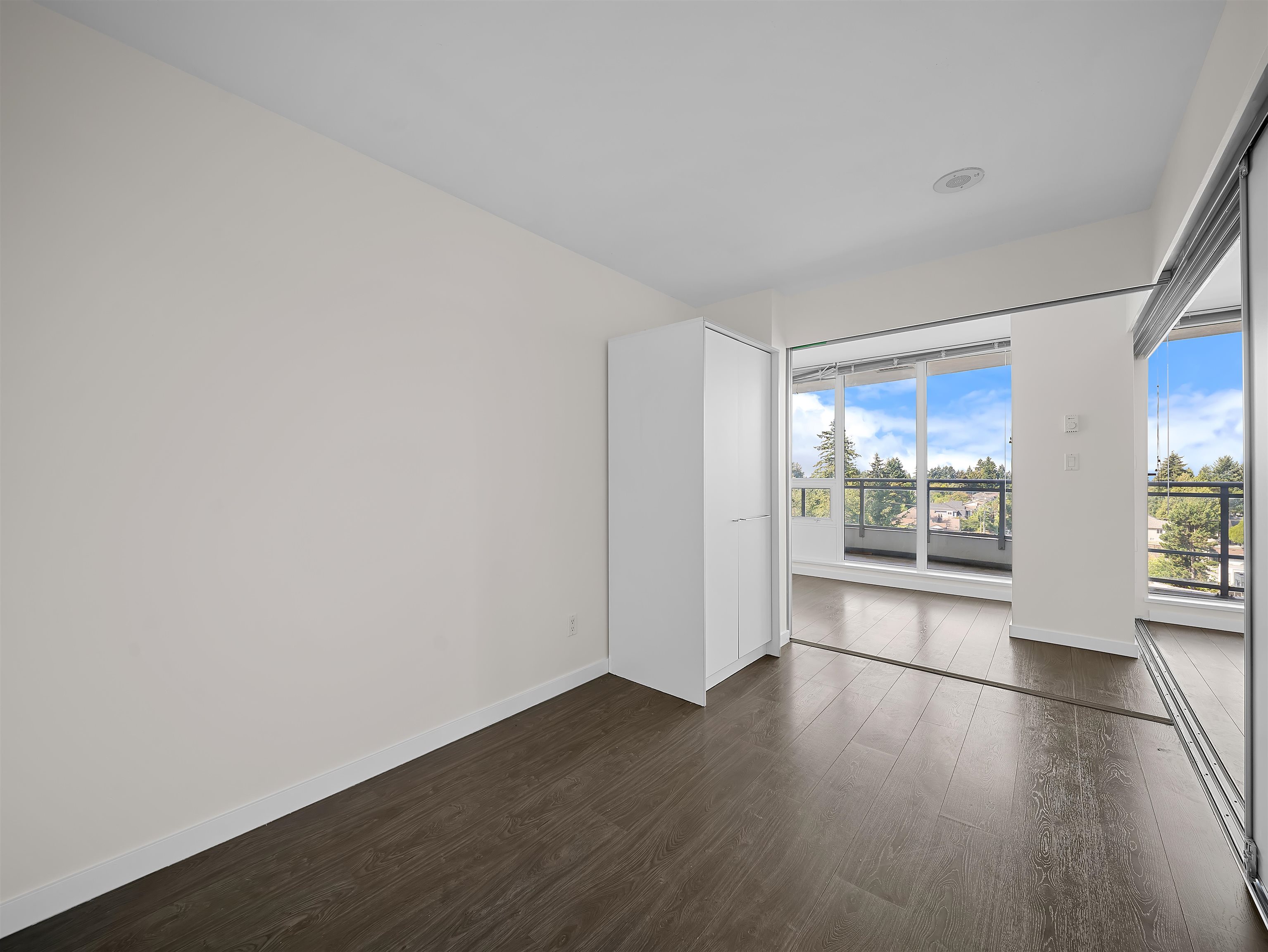 808 13303 CENTRAL AVENUE