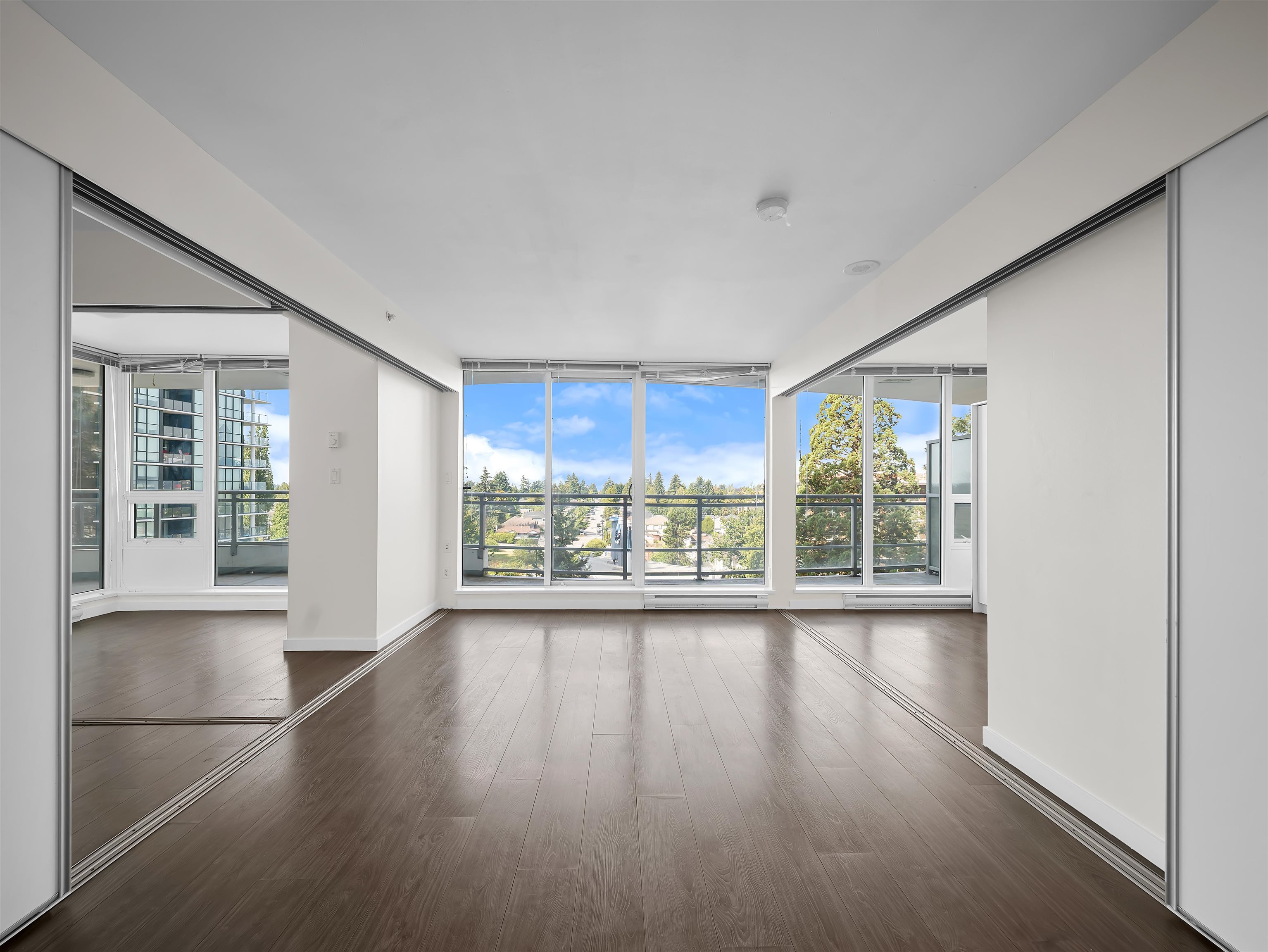 808 13303 CENTRAL AVENUE